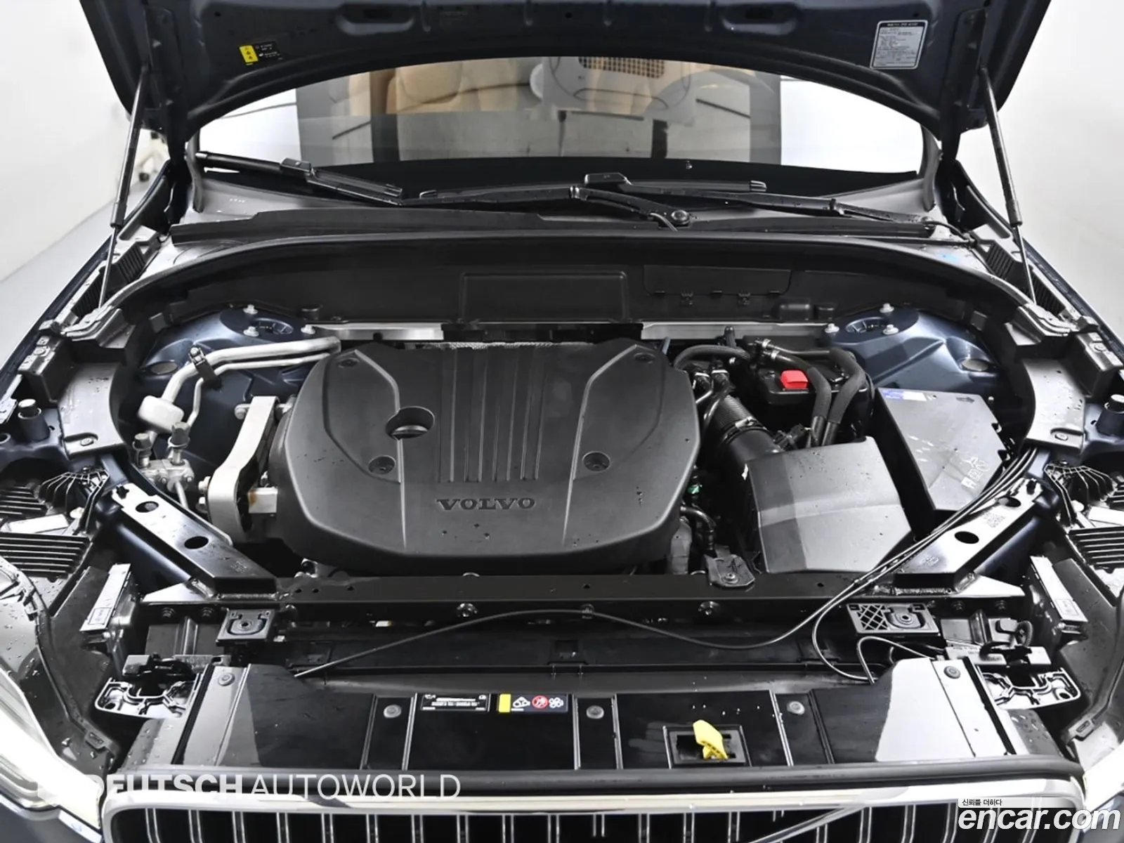 Volvo XC60 2023 — 17