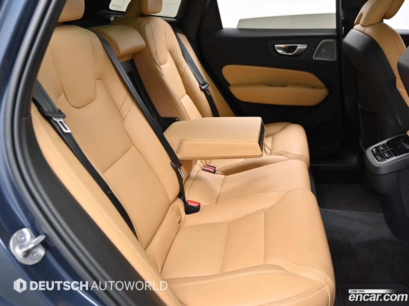 Volvo XC60 2023 — 16