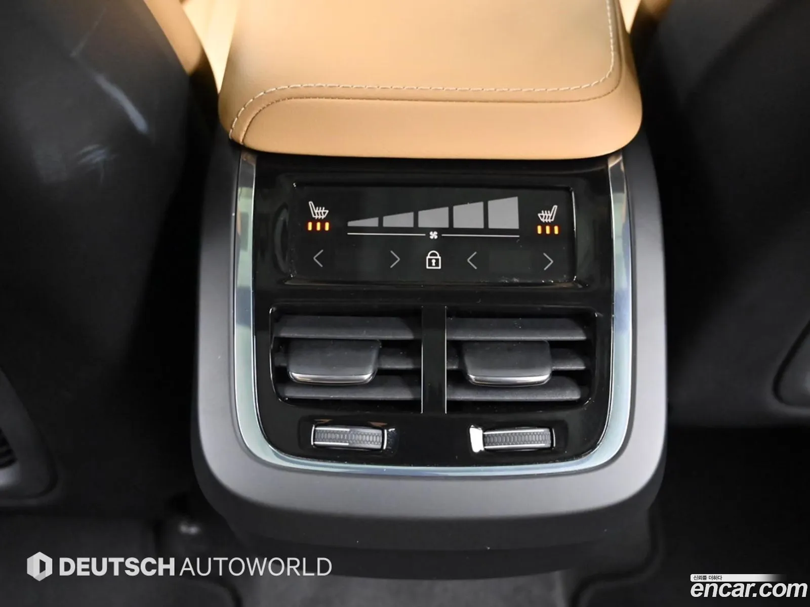 Volvo XC60 2023 — 14