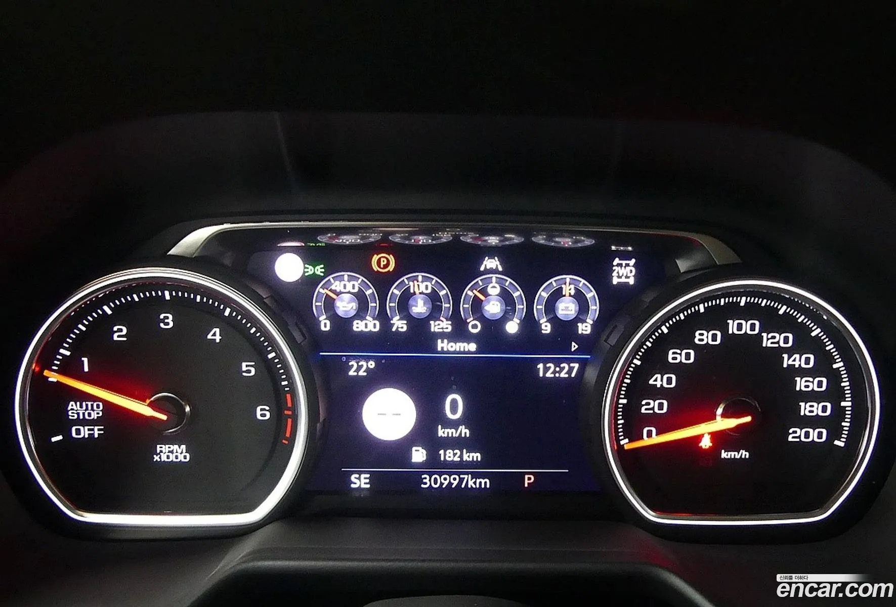 Chevrolet Suburban 2021 — 15