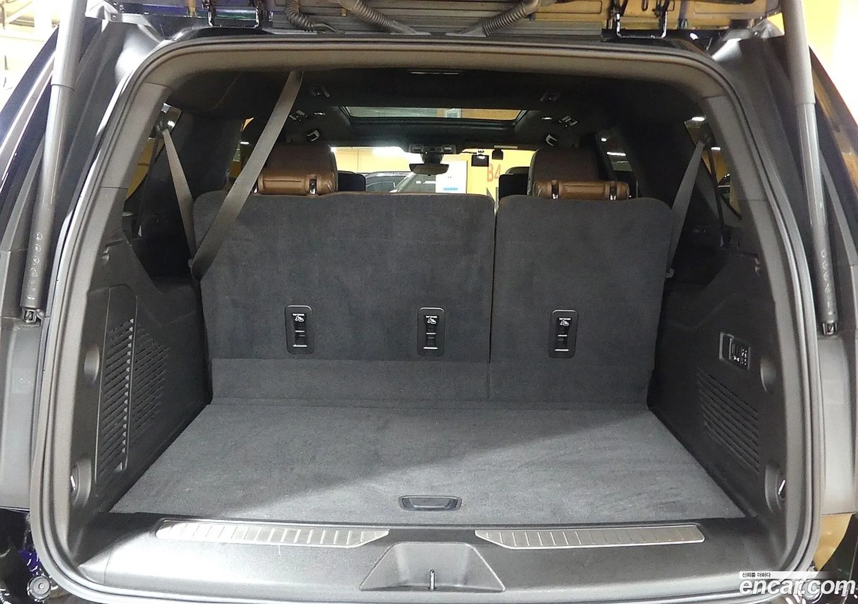 Chevrolet Suburban 2021 — 6