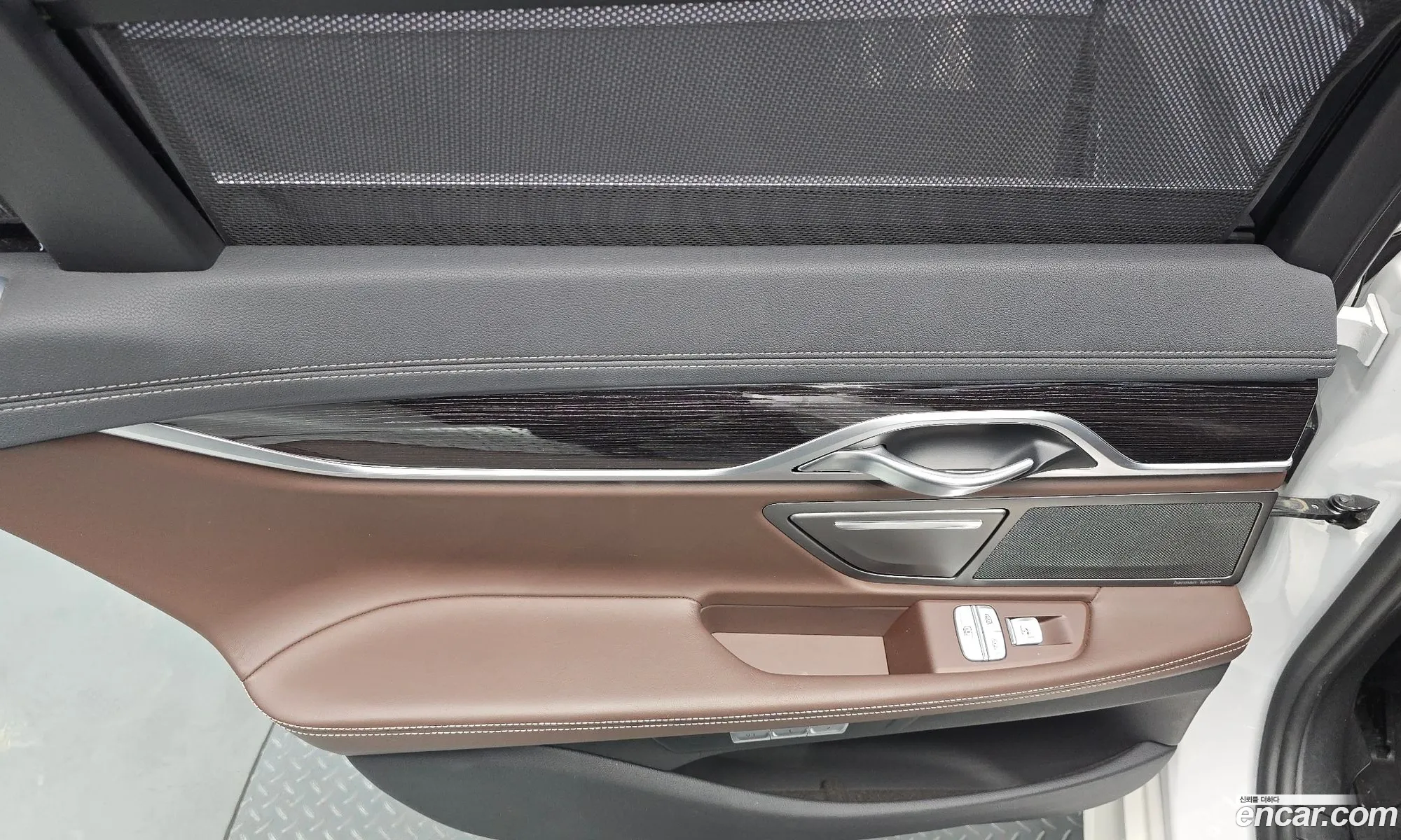 BMW 7 Series 2017 — 32