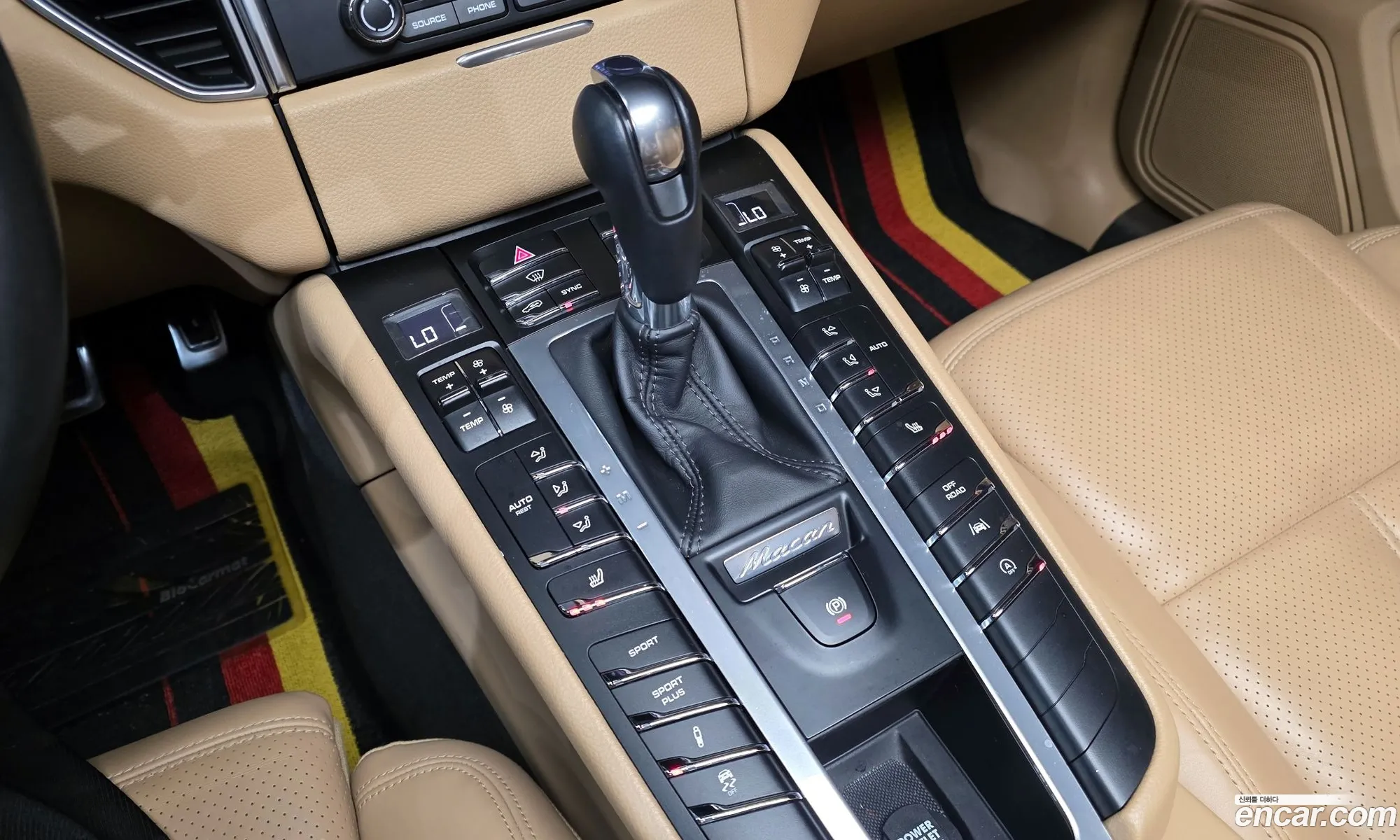 Porsche Macan 2018 WP1AA2957JLB17276 — 16