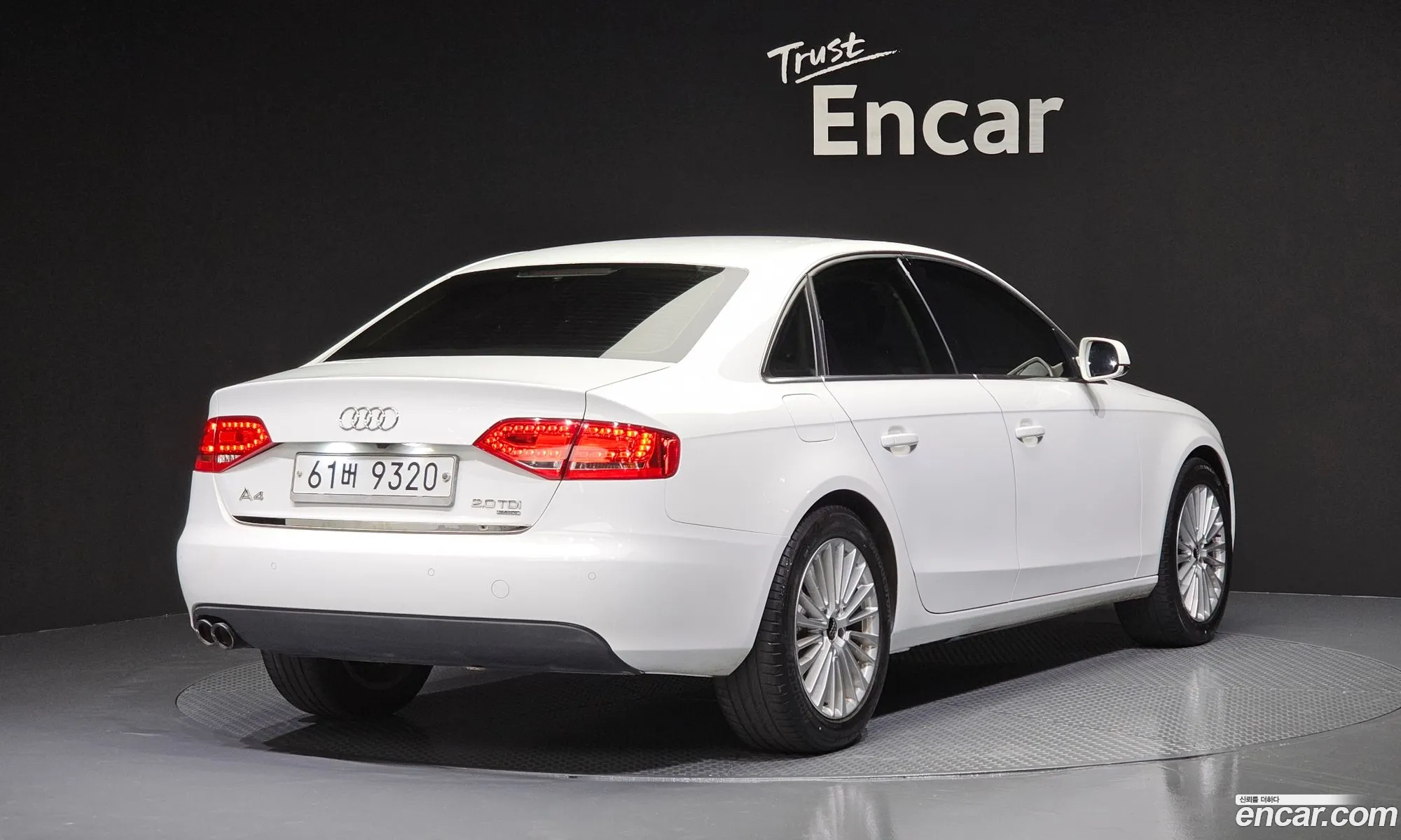 Audi A4 2011 WAUZZZ8K3CN008363 — 2