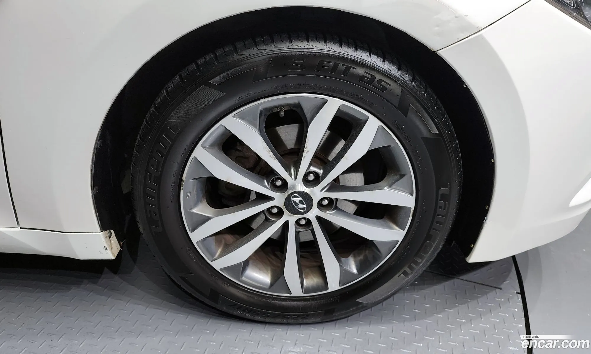 Hyundai Grandeur HG 2012 KMHFF41CBCA142528 — 17