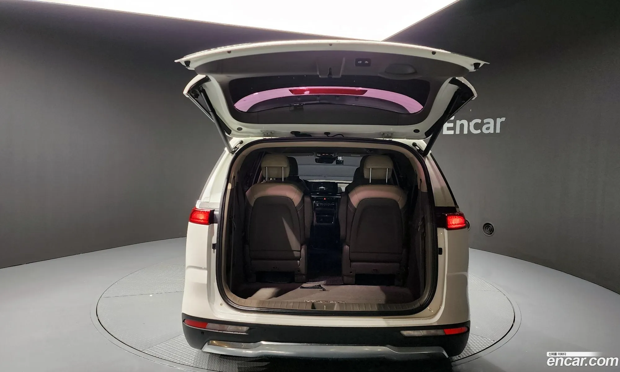 Kia Carnival 2020 — 7