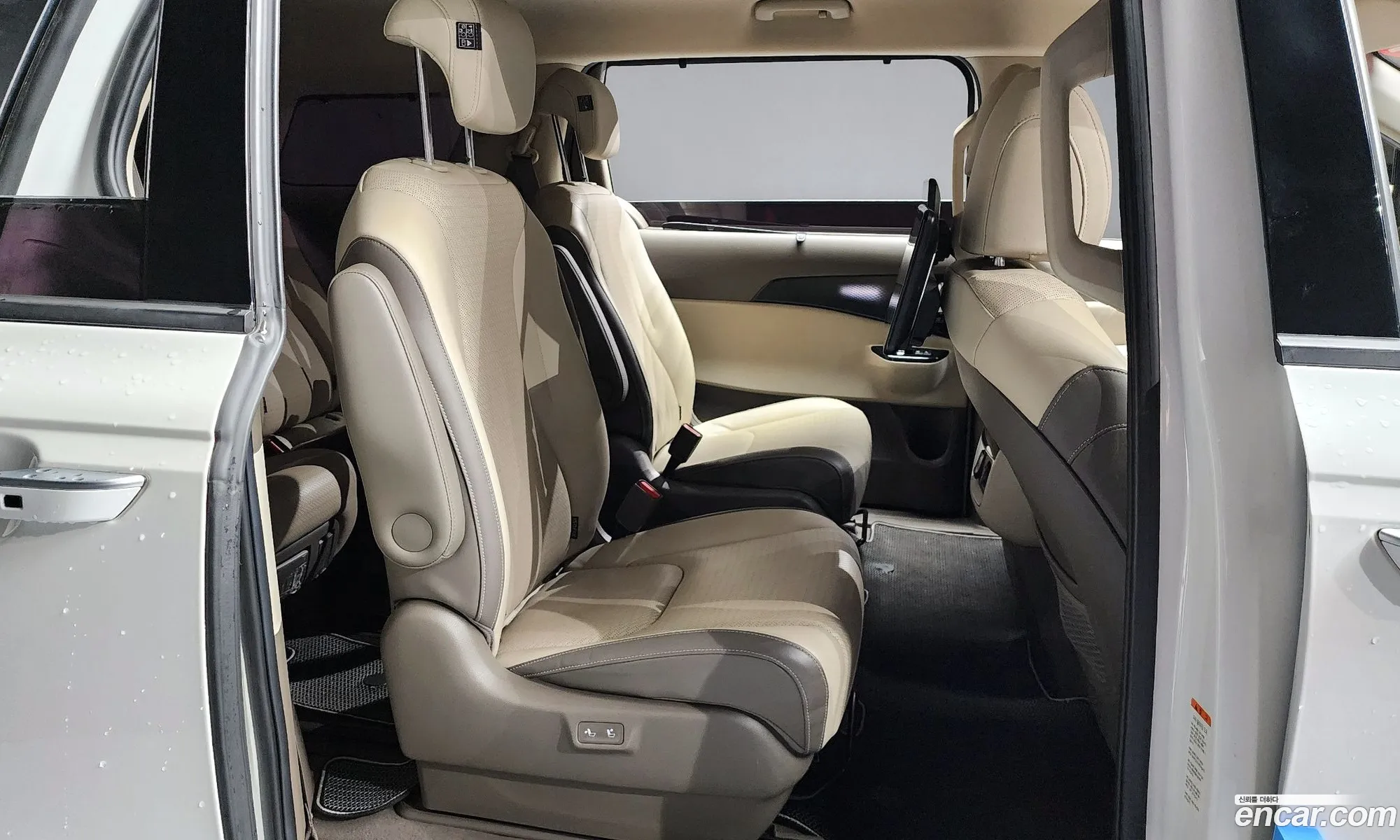 Kia Carnival 2020 — 16