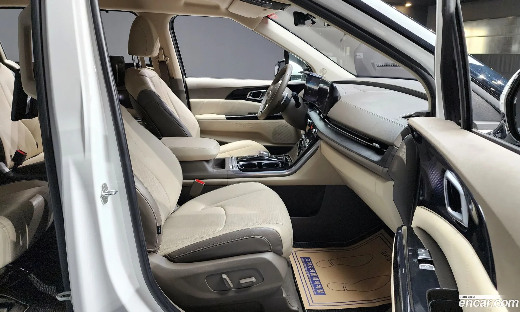 Kia Carnival 2020 — 3