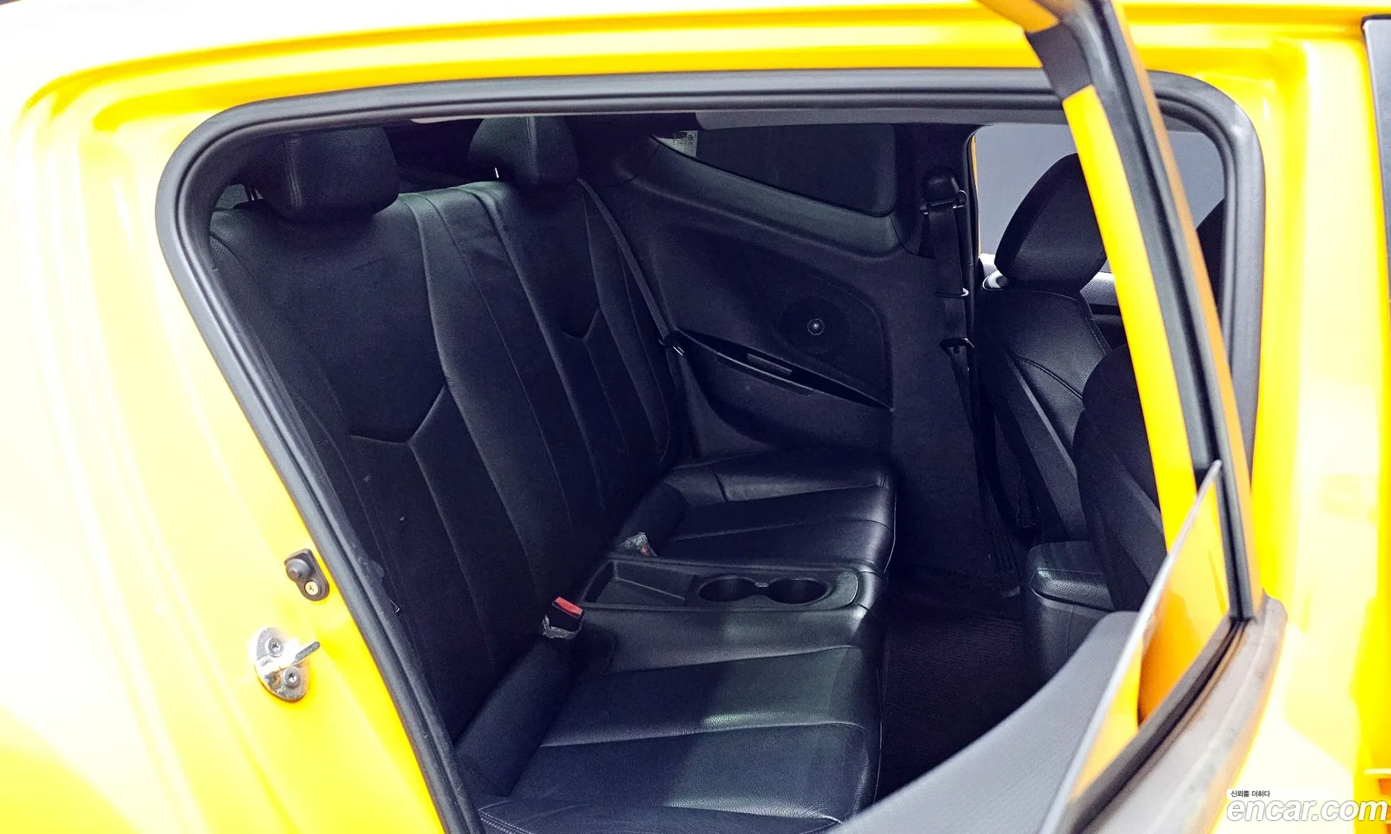 Hyundai Veloster 2012 — 10