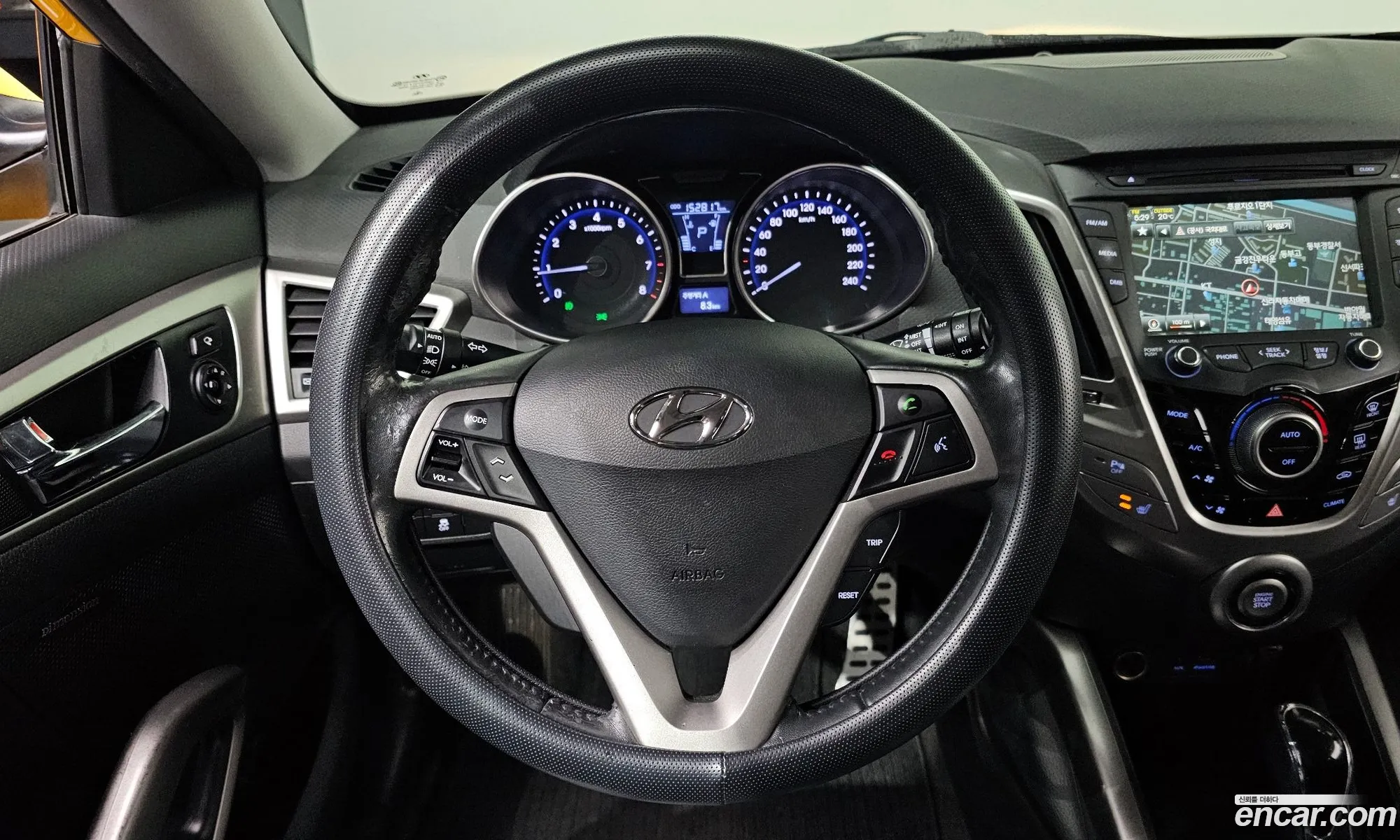 Hyundai Veloster 2012 — 2