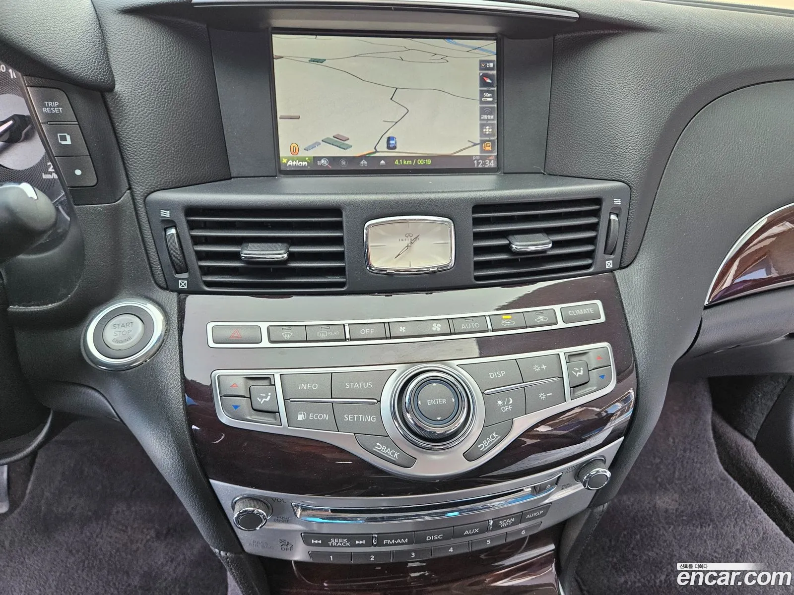 Infiniti M37 2013 — 19