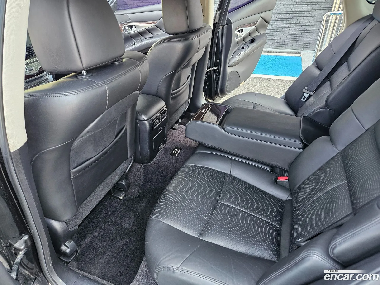Infiniti M37 2013 — 8