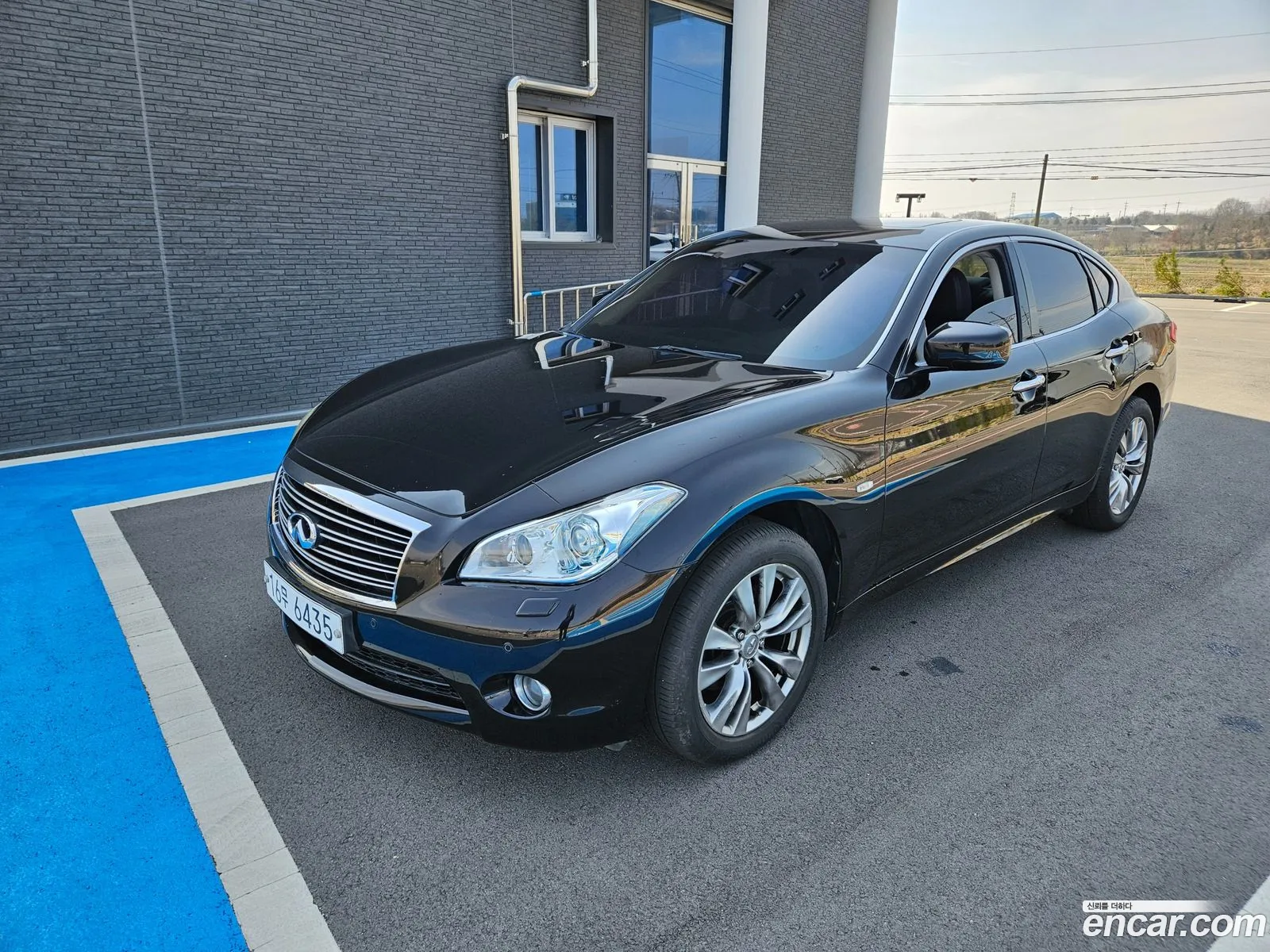 Infiniti M37