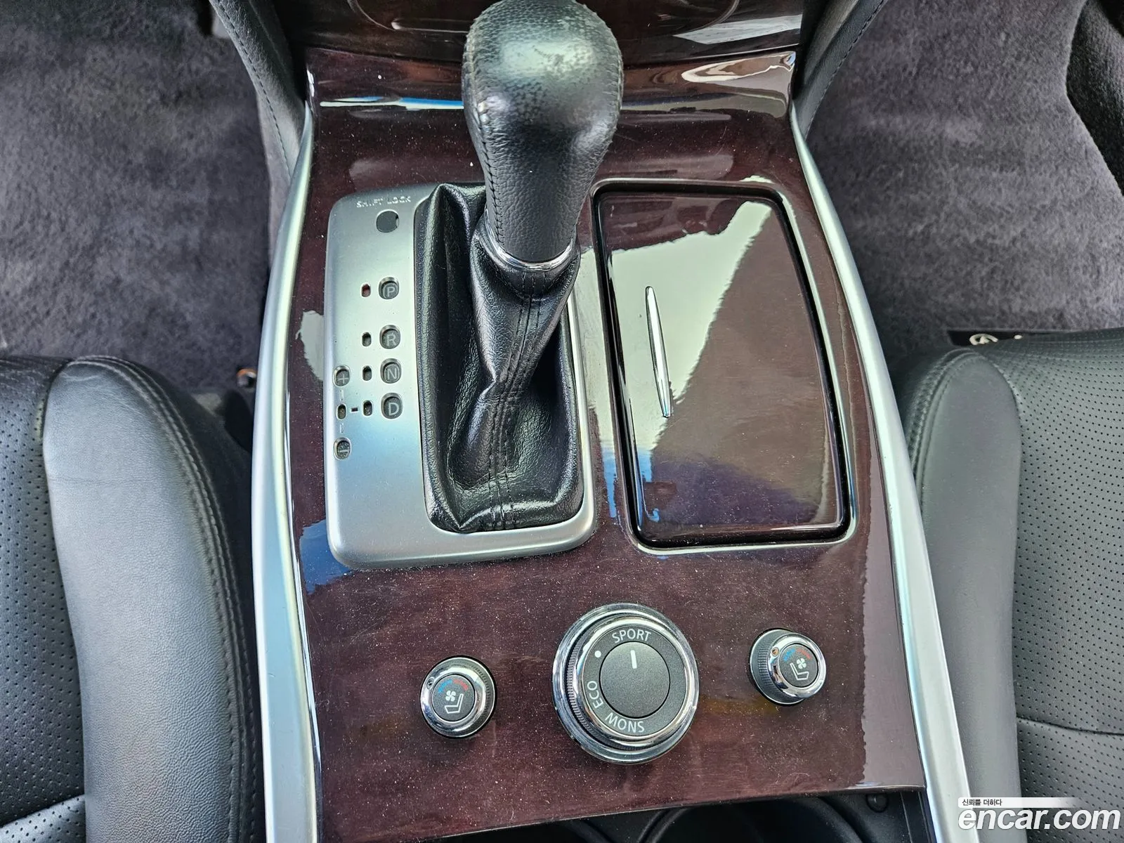Infiniti M37