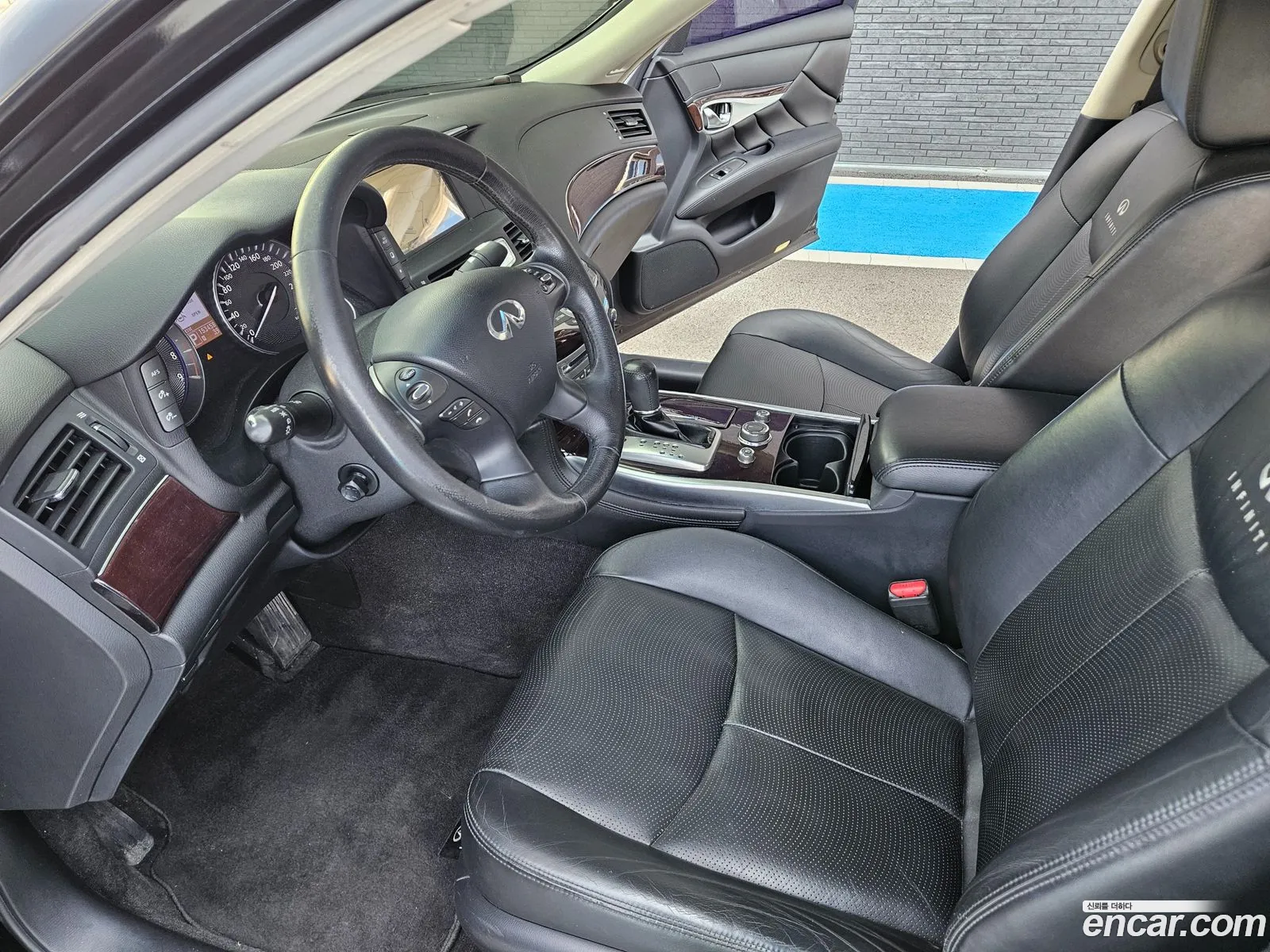 Infiniti M37 2013 — 18