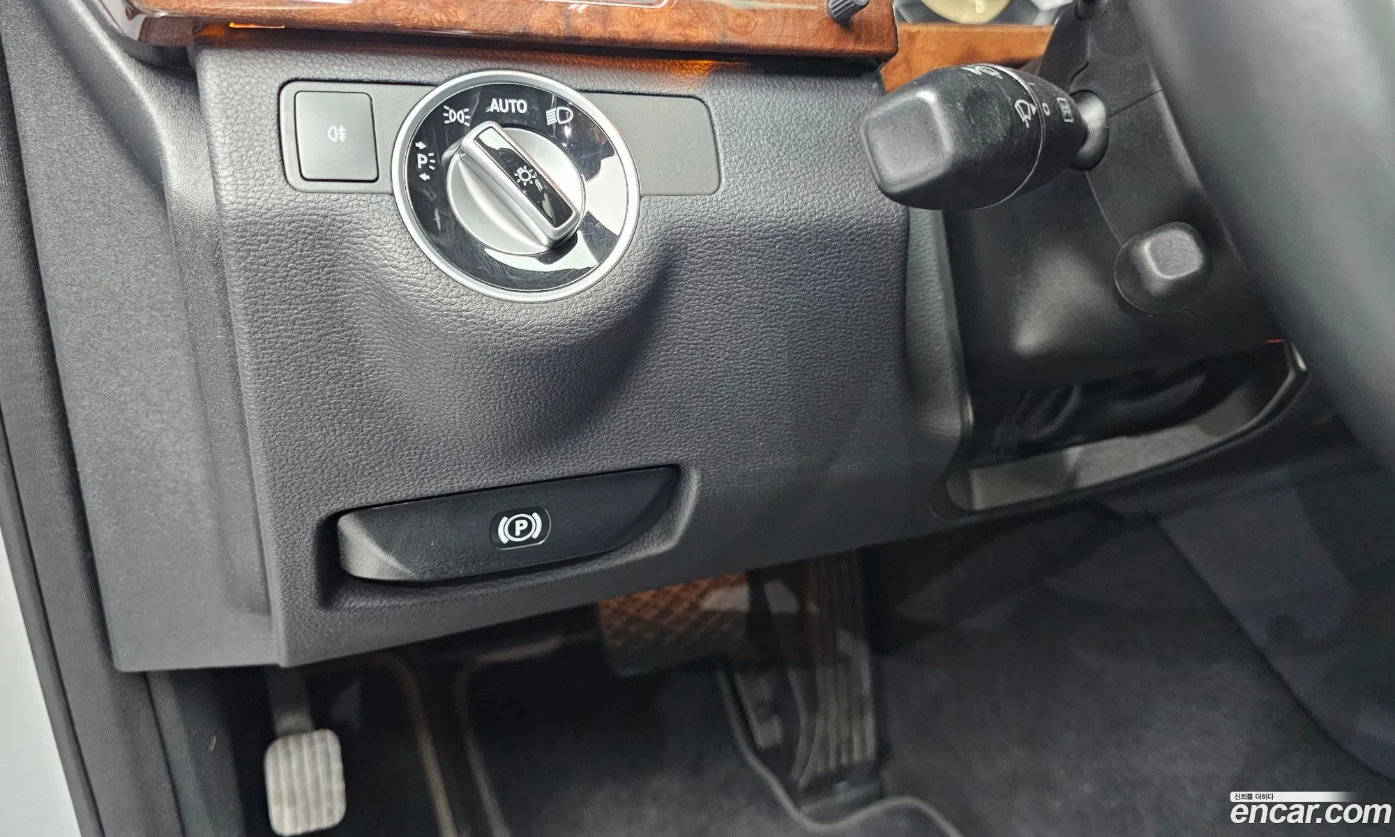 Mercedes-Benz E-Class W212 2012 WDDHF5FBXCA624870 — 17