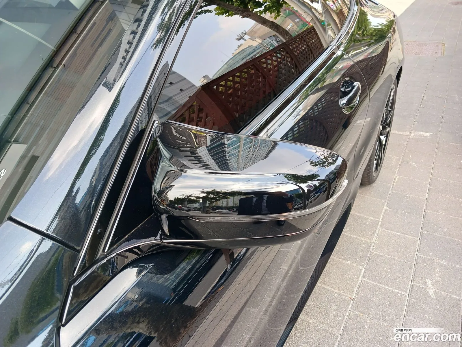 BMW 8 Series 2025 — 2