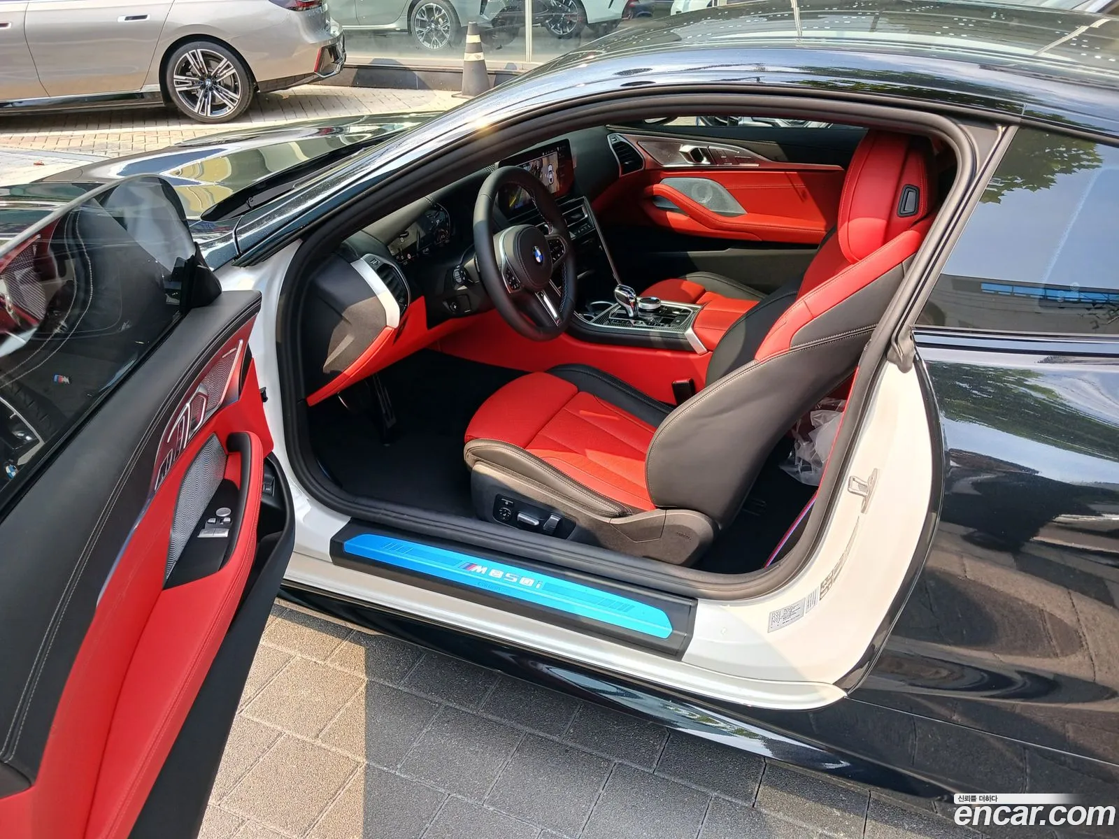 BMW 8 Series 2025 — 12
