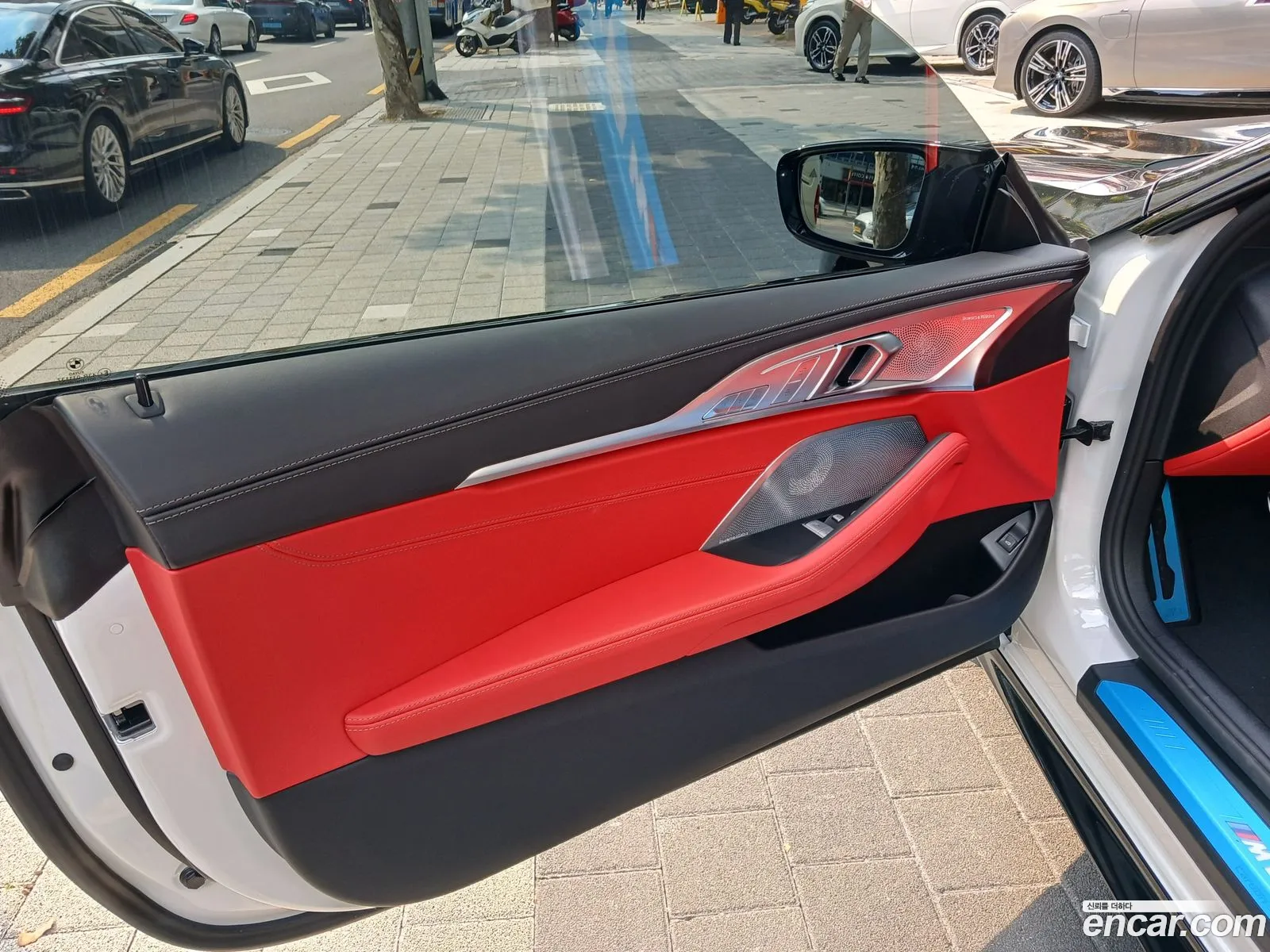 BMW 8 Series 2025 — 15