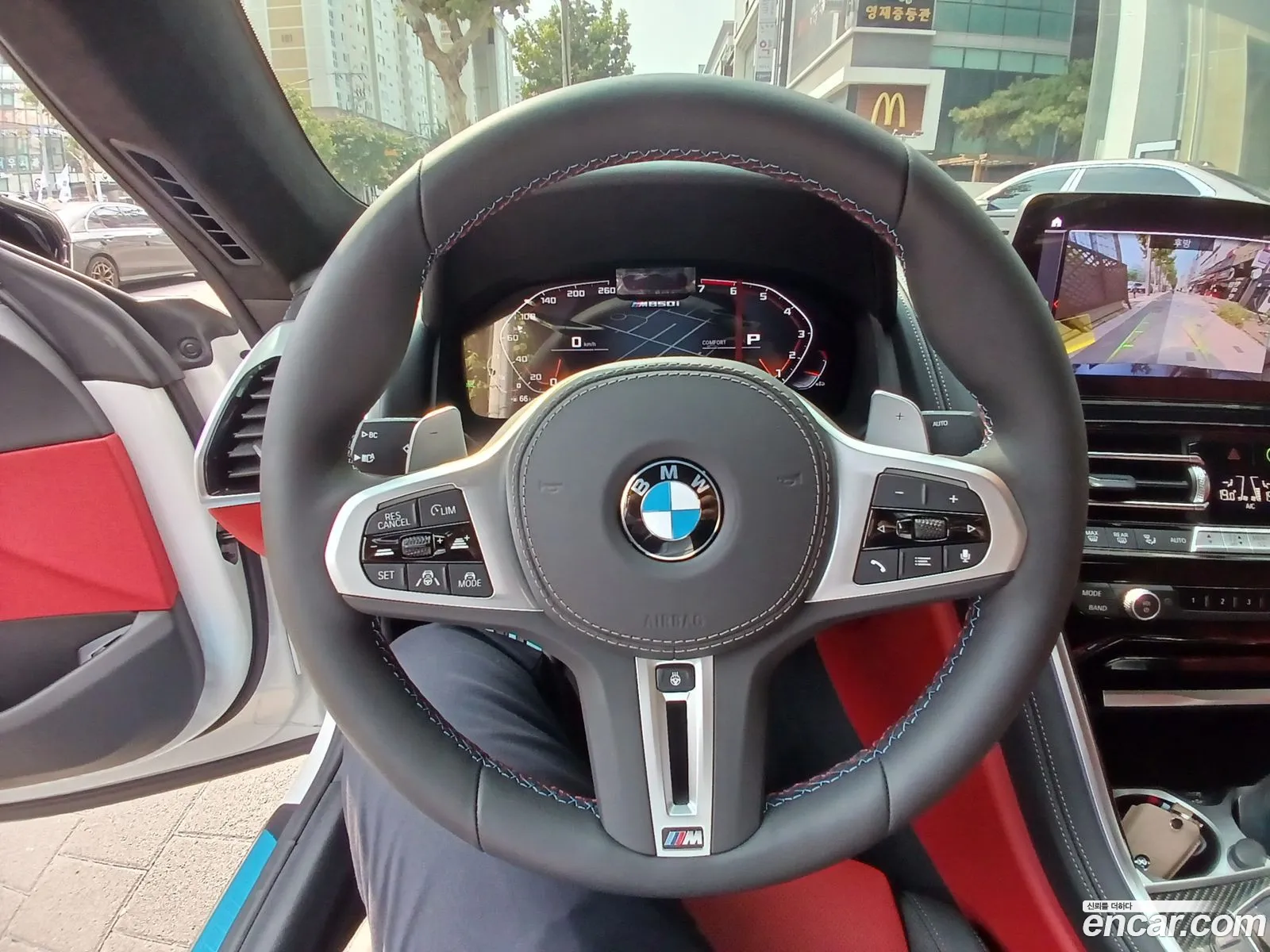 BMW 8 Series 2025 — 8