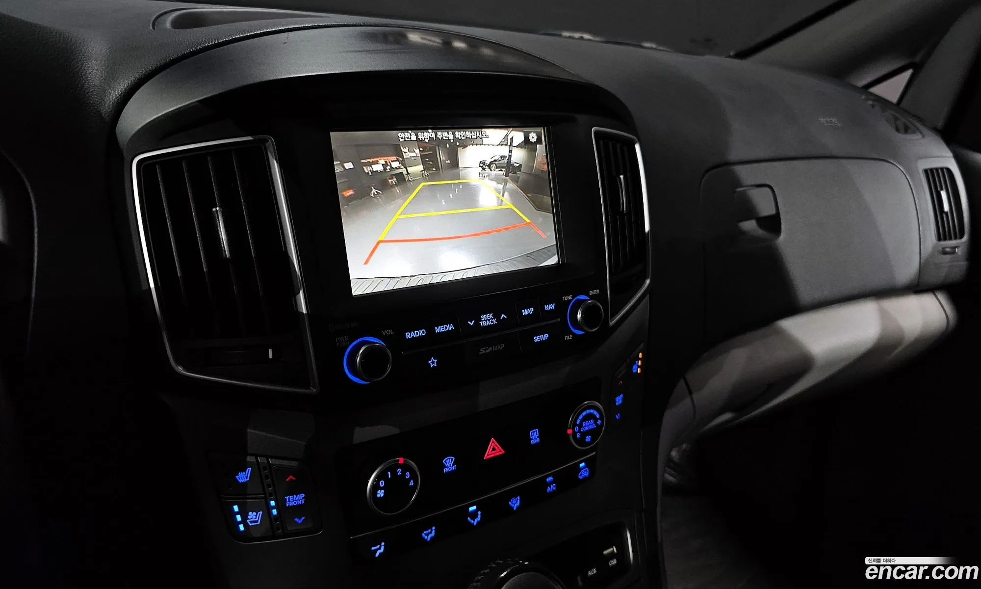 Hyundai Grand Starex 2018 — 14