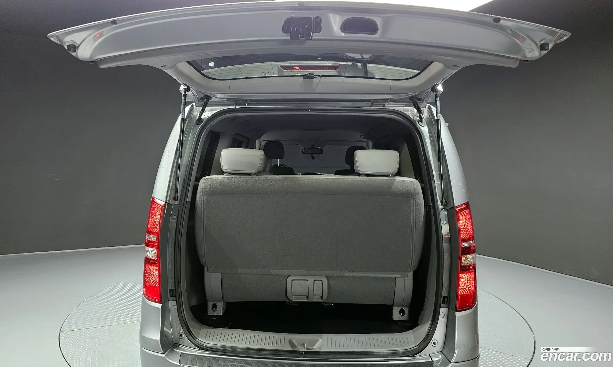 Hyundai Grand Starex 2018 — 8