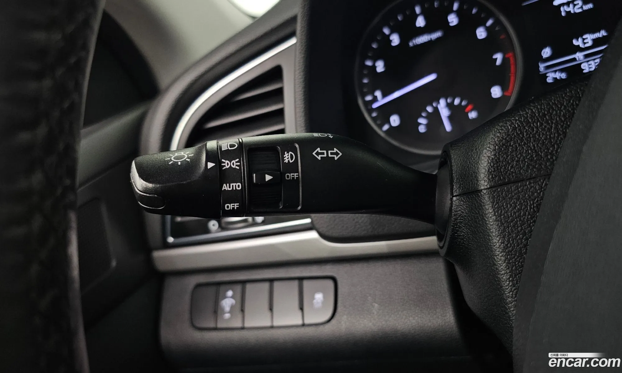 Hyundai Elantra AD 2016 — 9