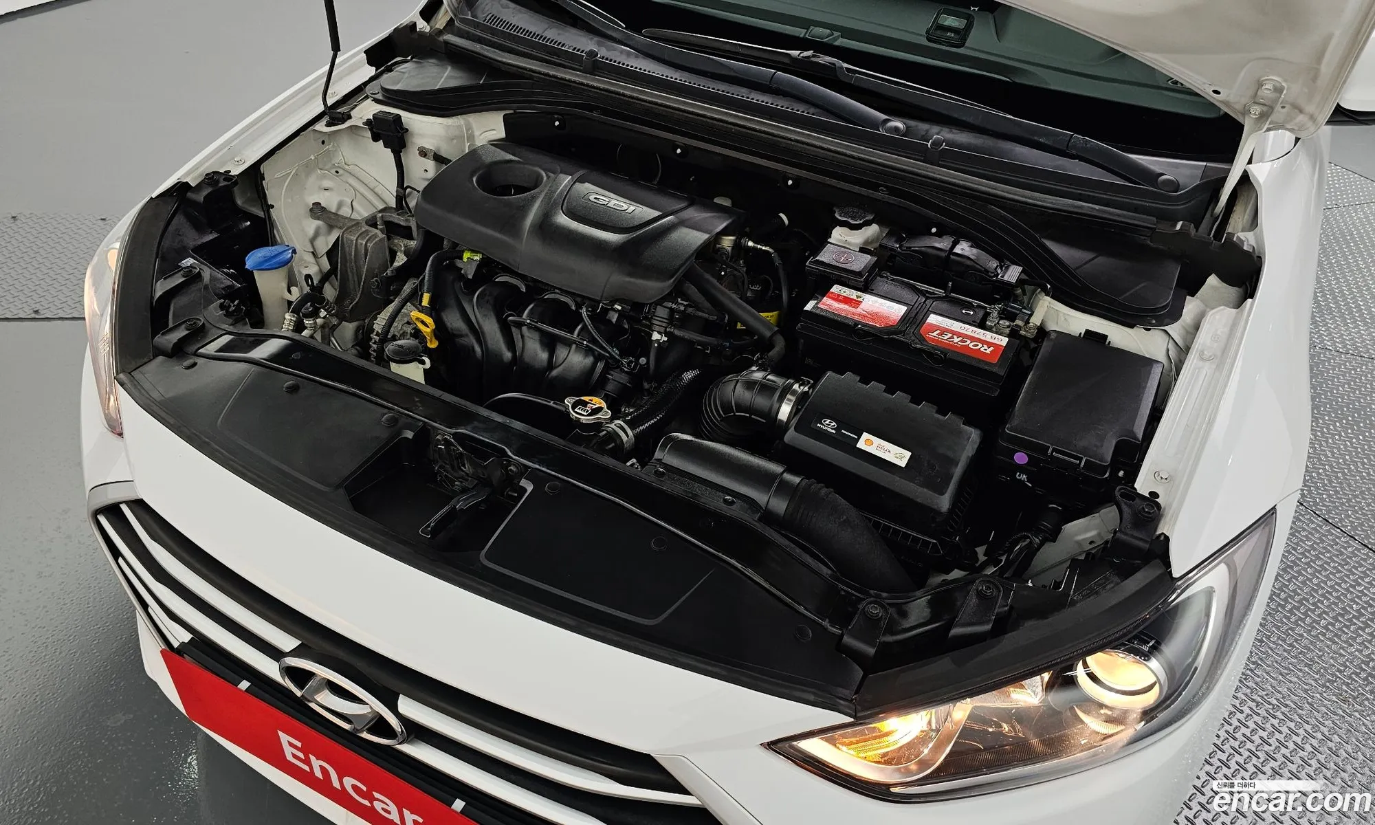 Hyundai Elantra AD 2016 — 12