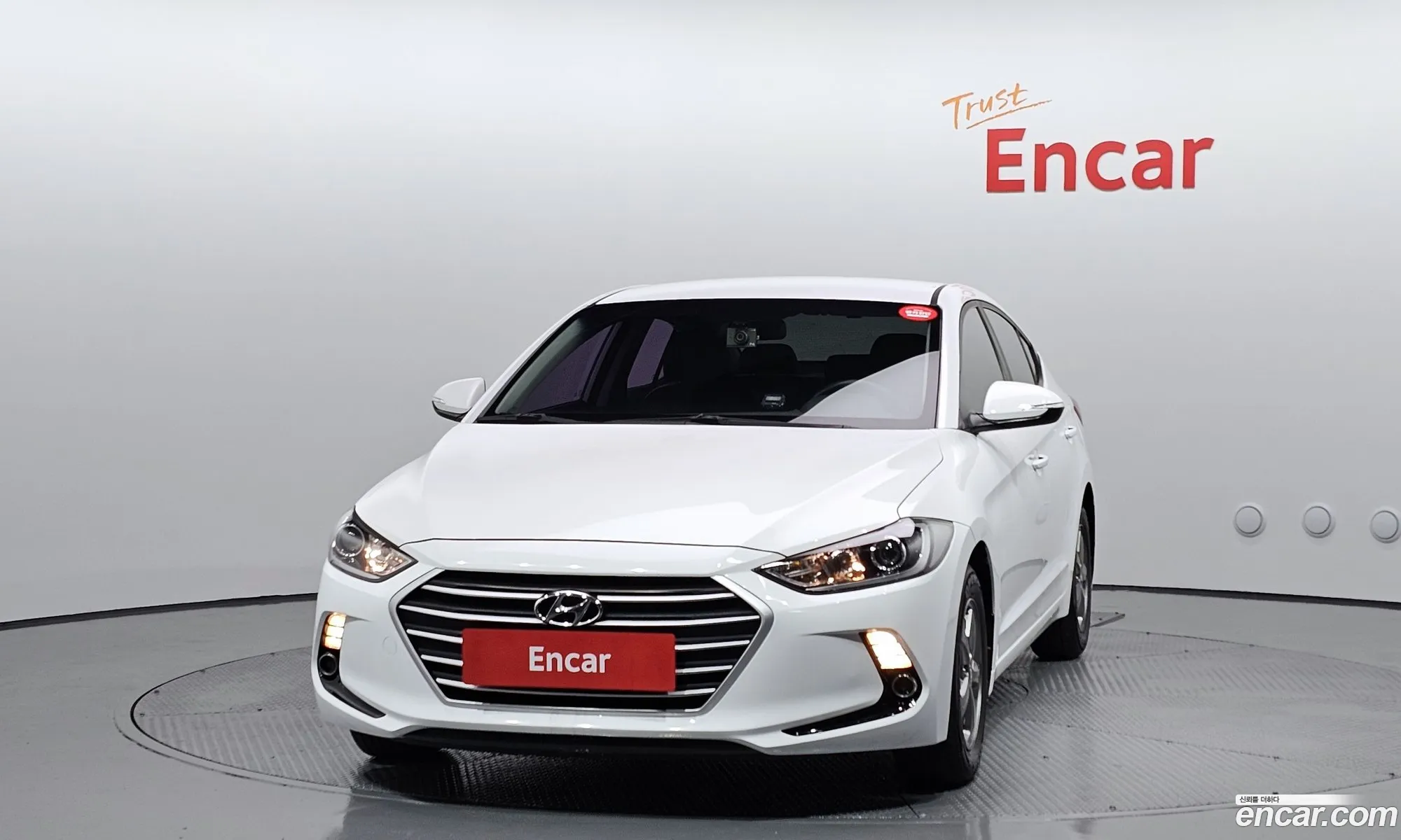 Hyundai Elantra AD 2016 — 16