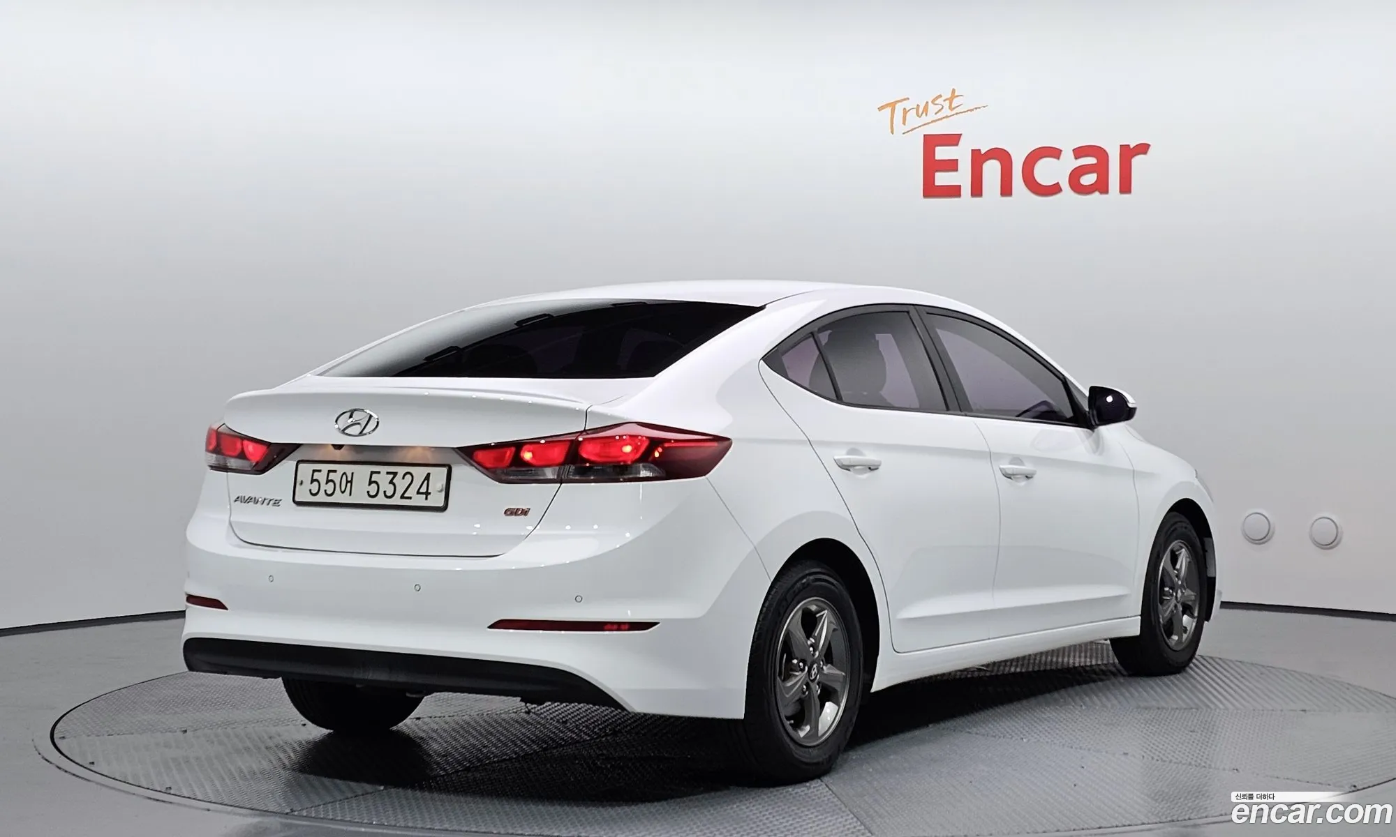 Hyundai Elantra AD 2016 — 3