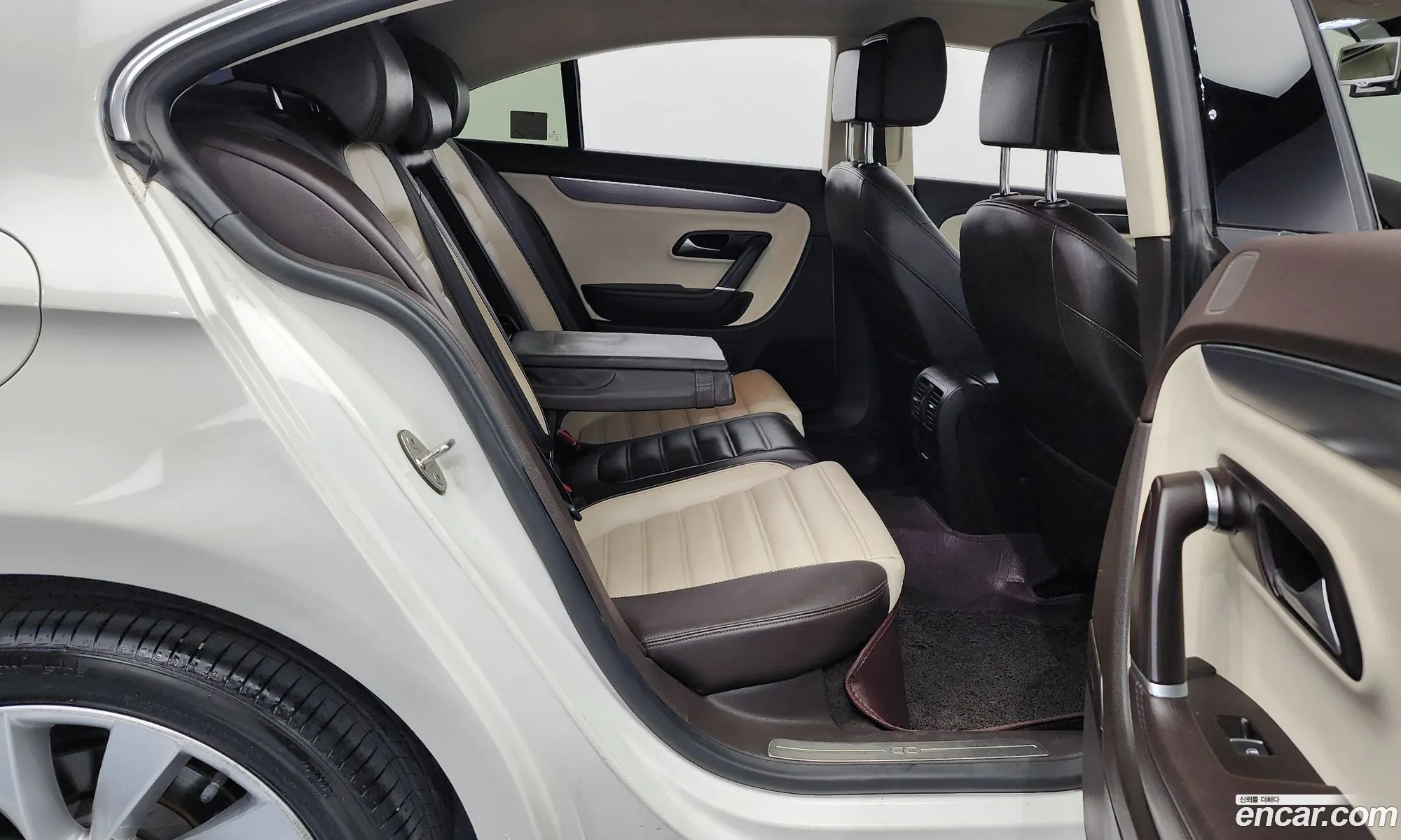 Volkswagen CC 2014 WVWZZZ3CZEE519575 — 19
