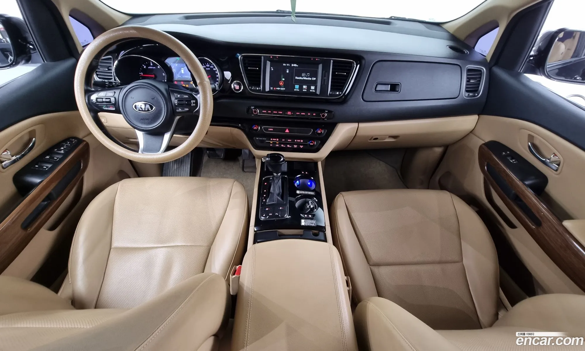 Kia Carnival 2015 KNAMC81ABGS147137 — 4