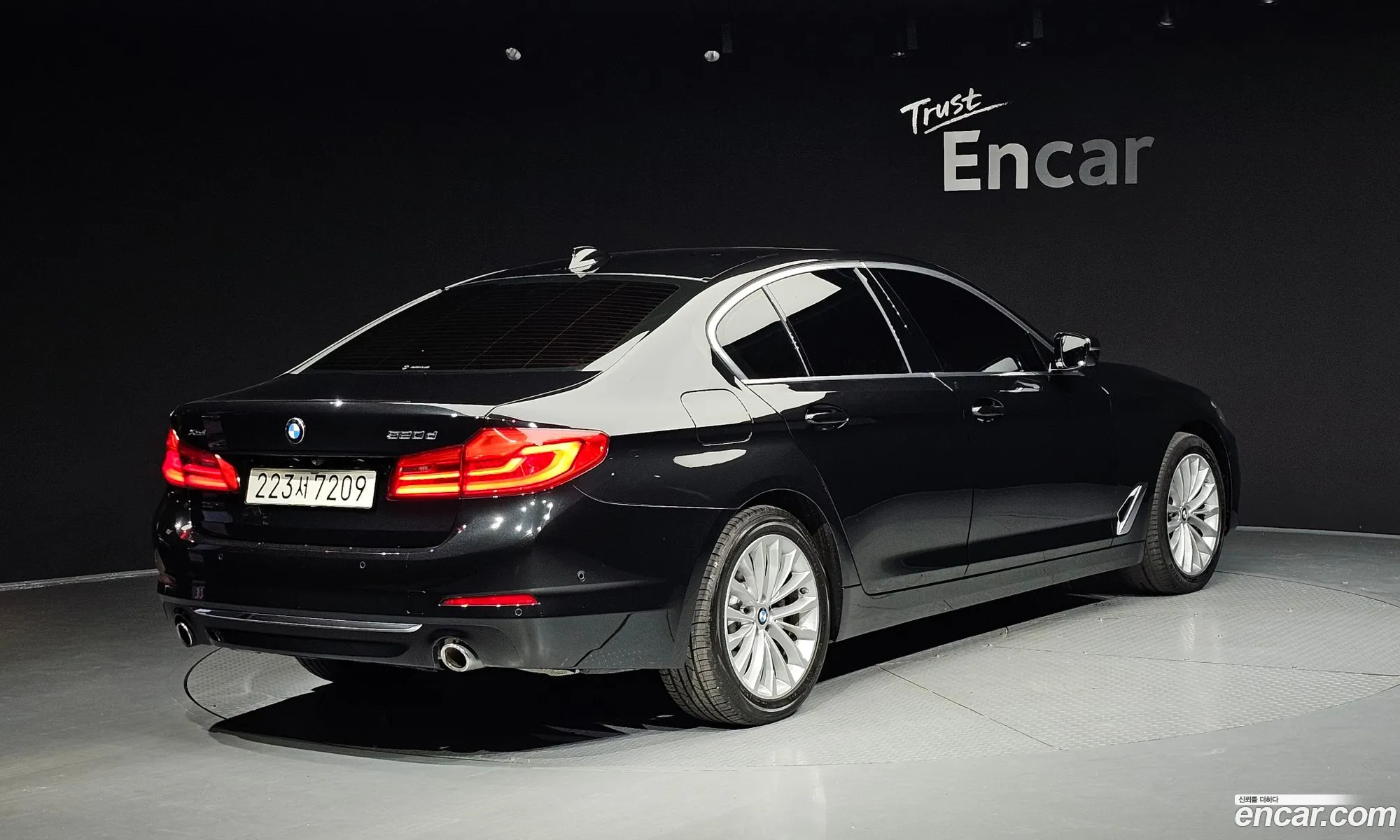 BMW 5 Series 2020 — 10