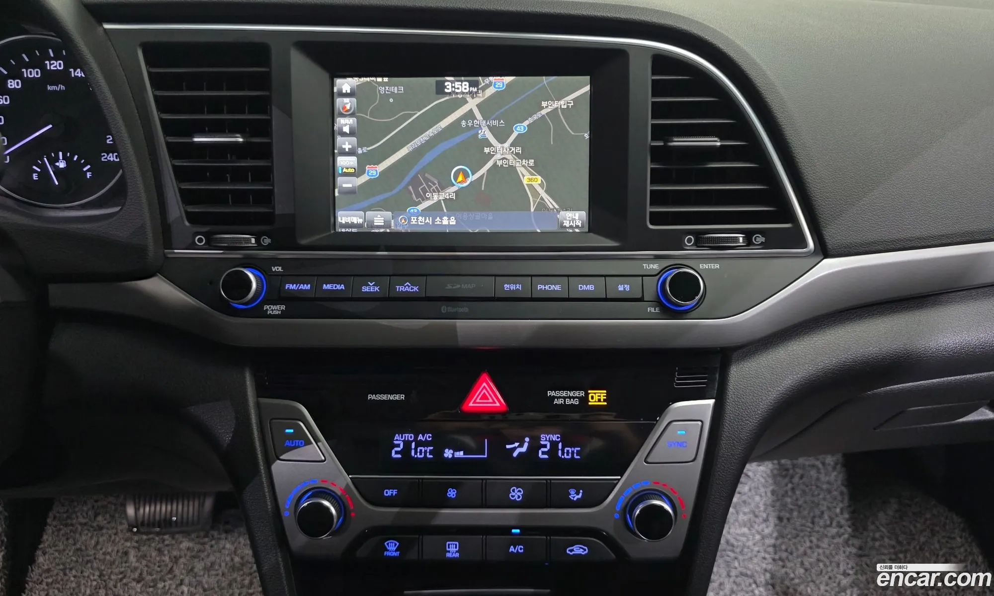Hyundai Elantra AD 2015 — 9