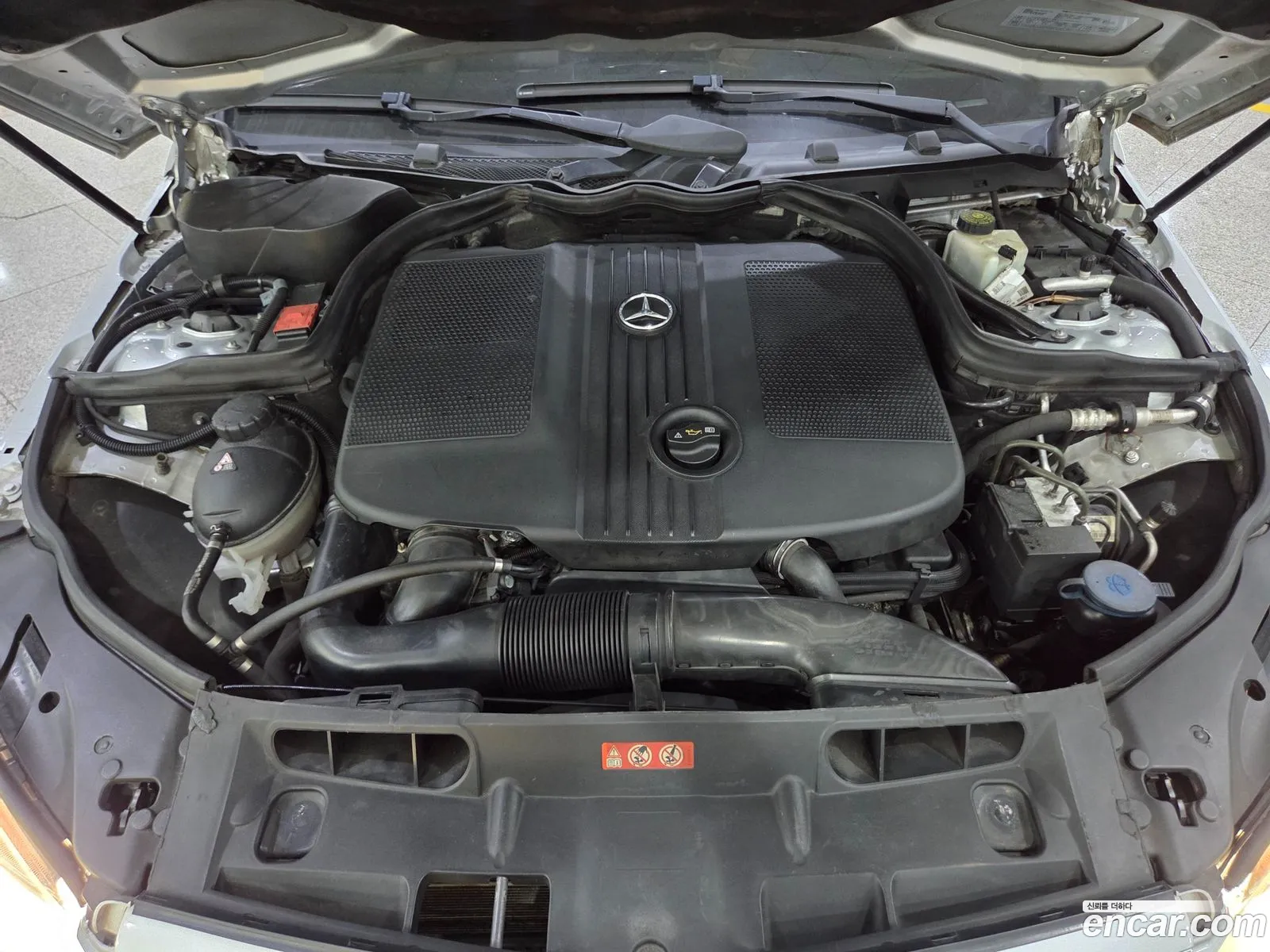 Mercedes-Benz C-Class W204 2009 — 13
