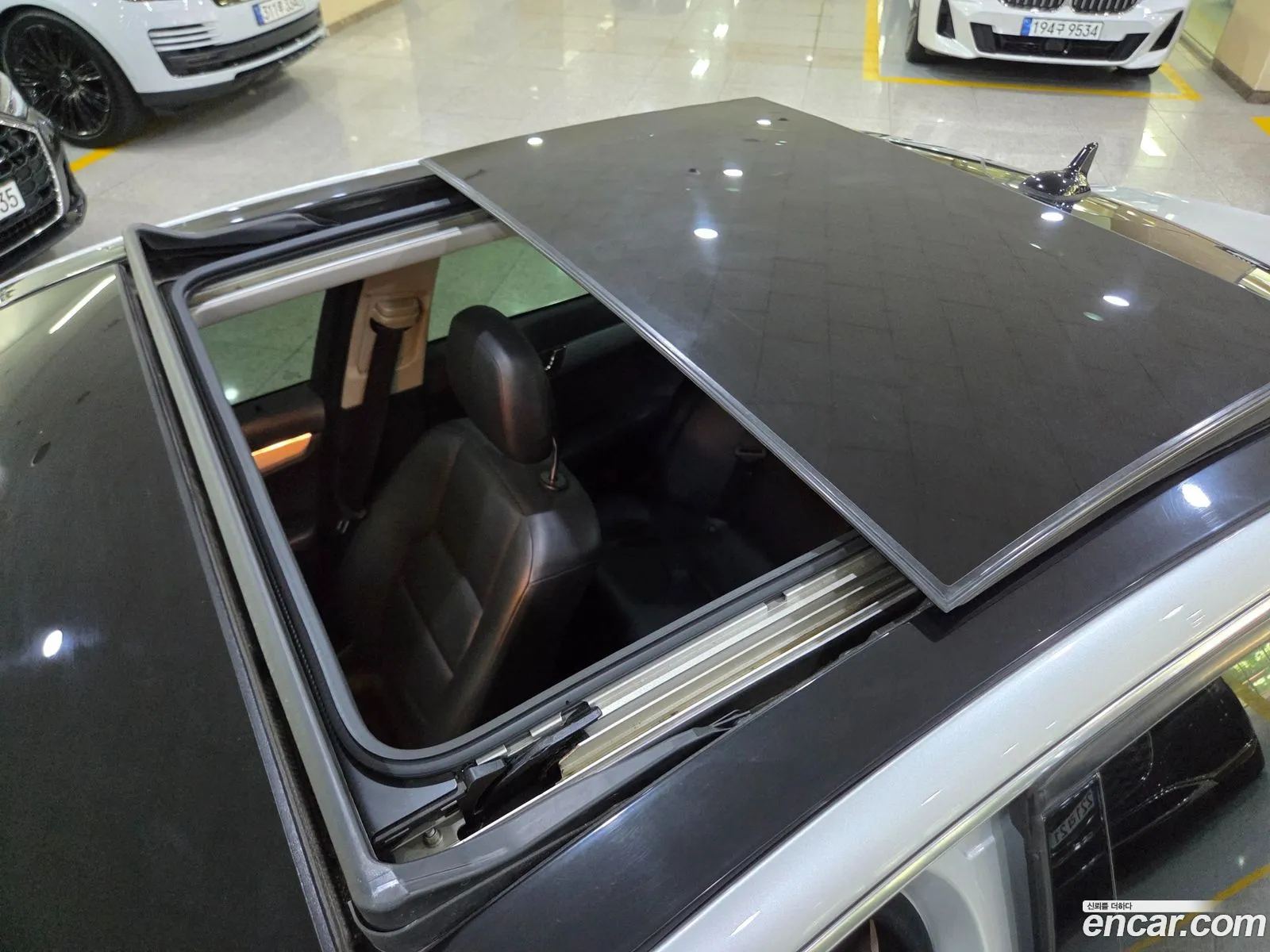 Mercedes-Benz C-Class W204 2009 — 18