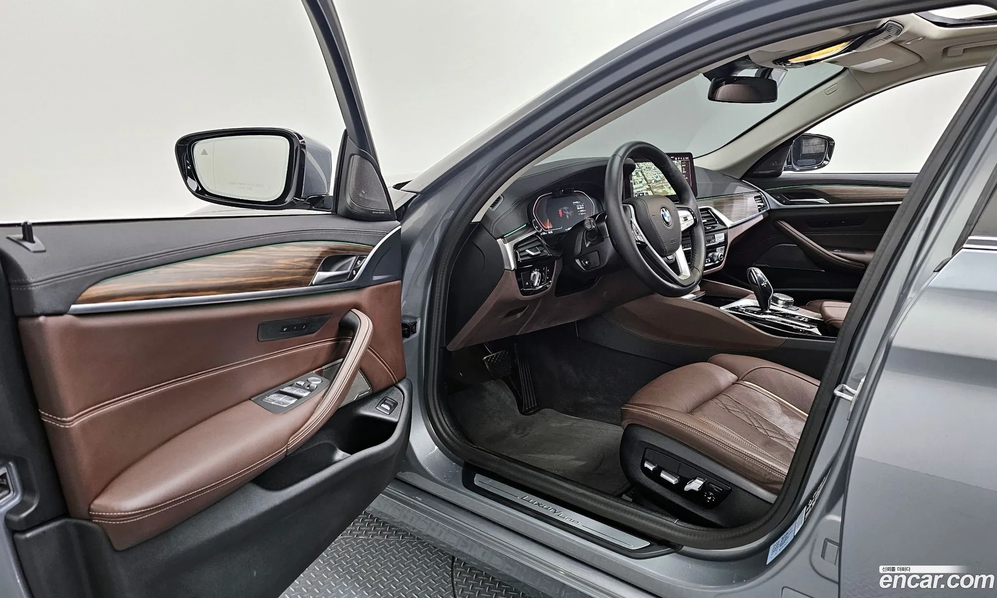 BMW 5 Series 2023 — 8