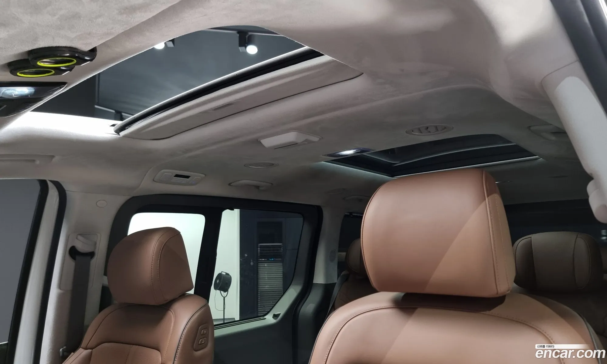 Hyundai Staria 2023 — 3