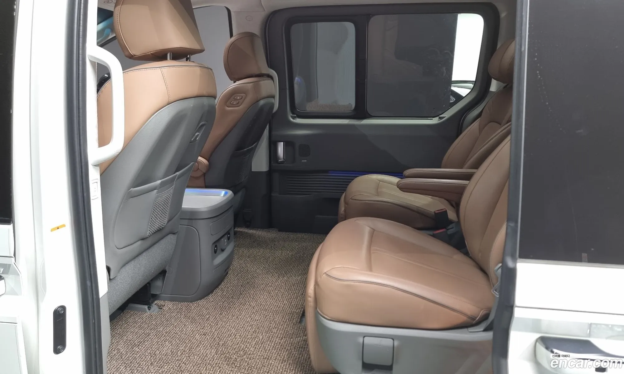Hyundai Staria 2023 — 9
