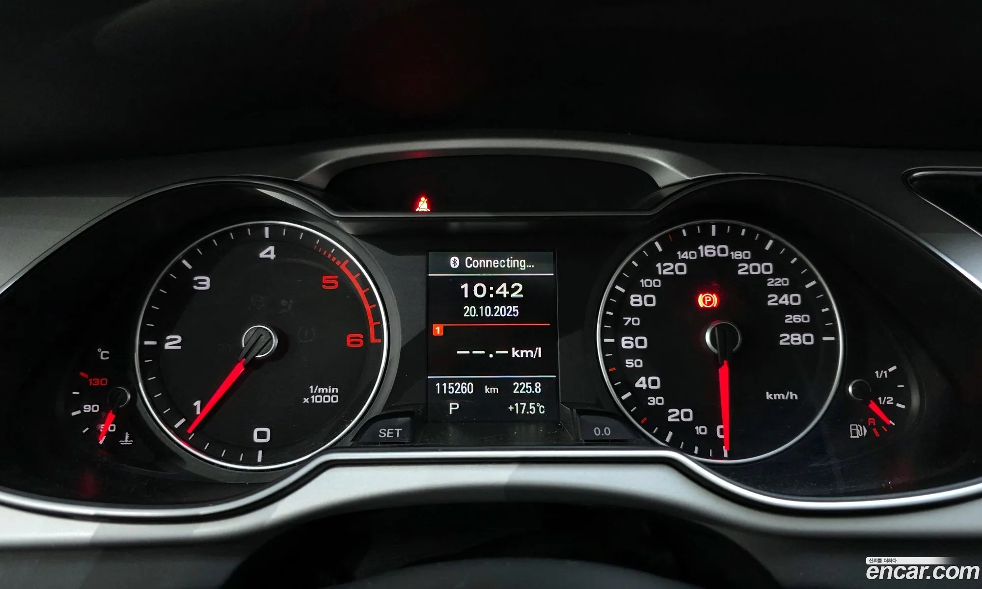 Audi A4 2015 WAUZZZ8K9FN046233 — 2