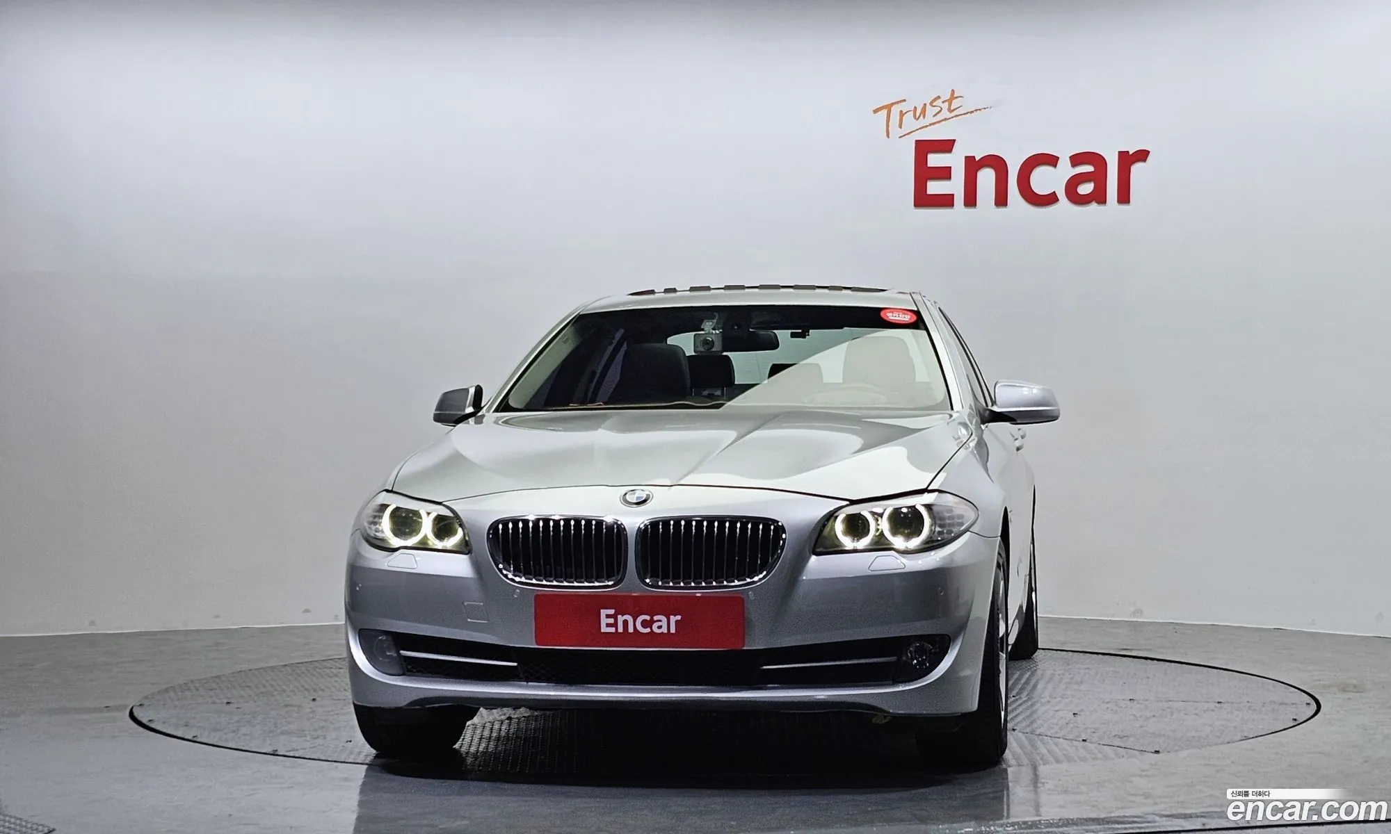 BMW 5 Series 2011 — 13