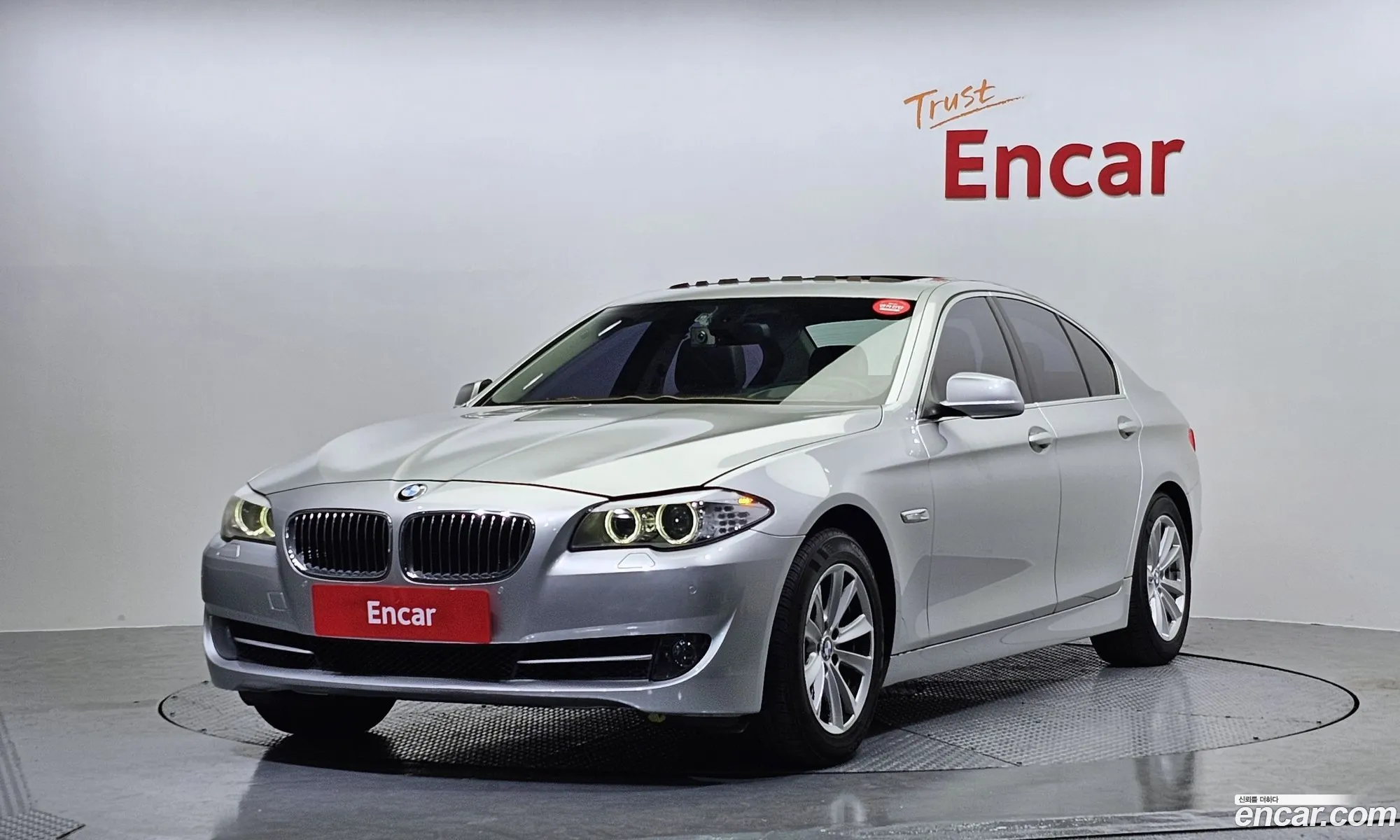 BMW 5 Series 2011 — 19