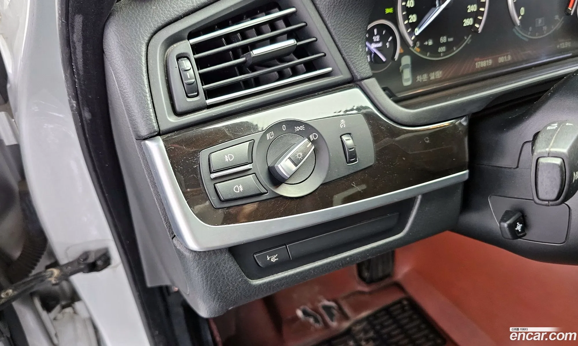 BMW 5 Series 2011 — 8