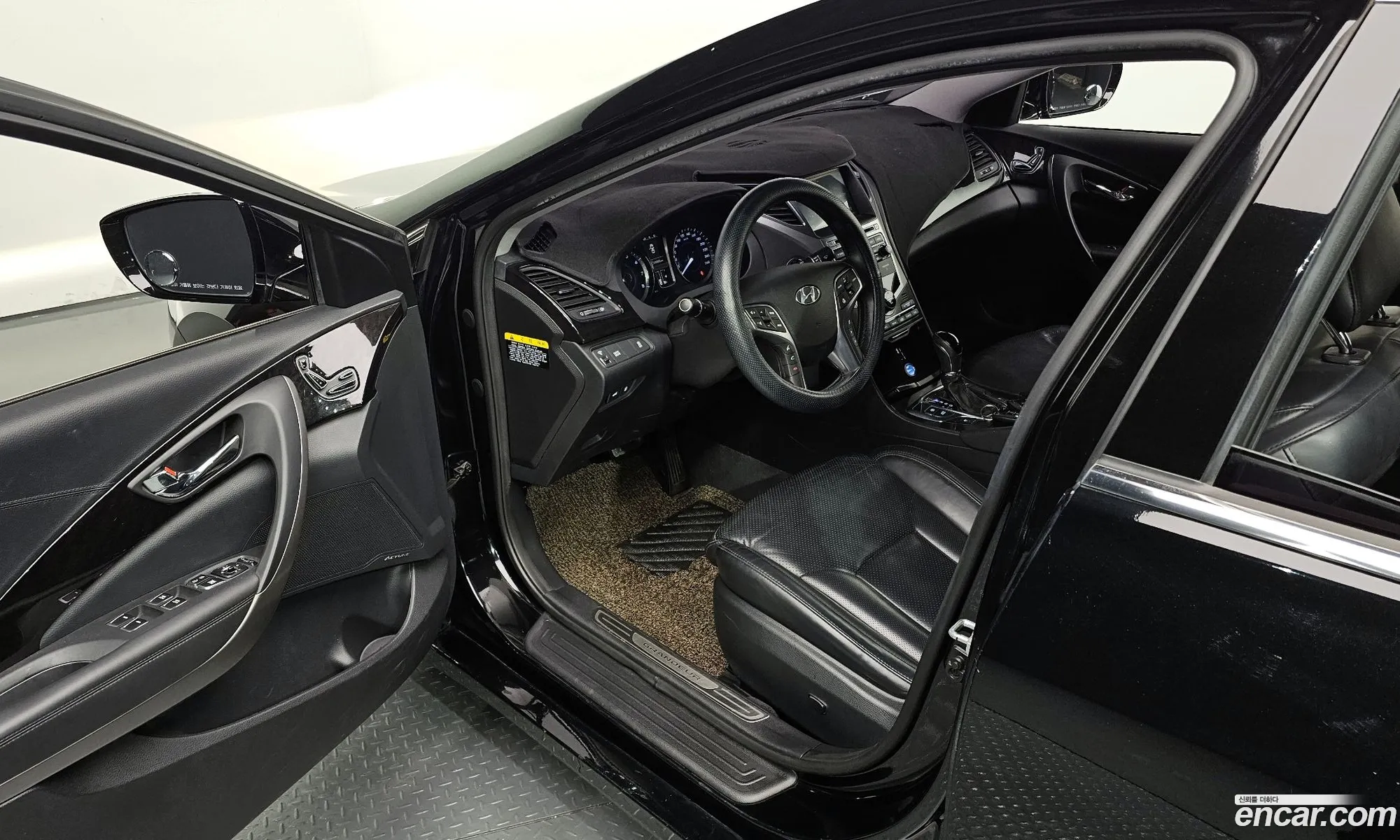 Hyundai Grandeur HG 2016 — 5