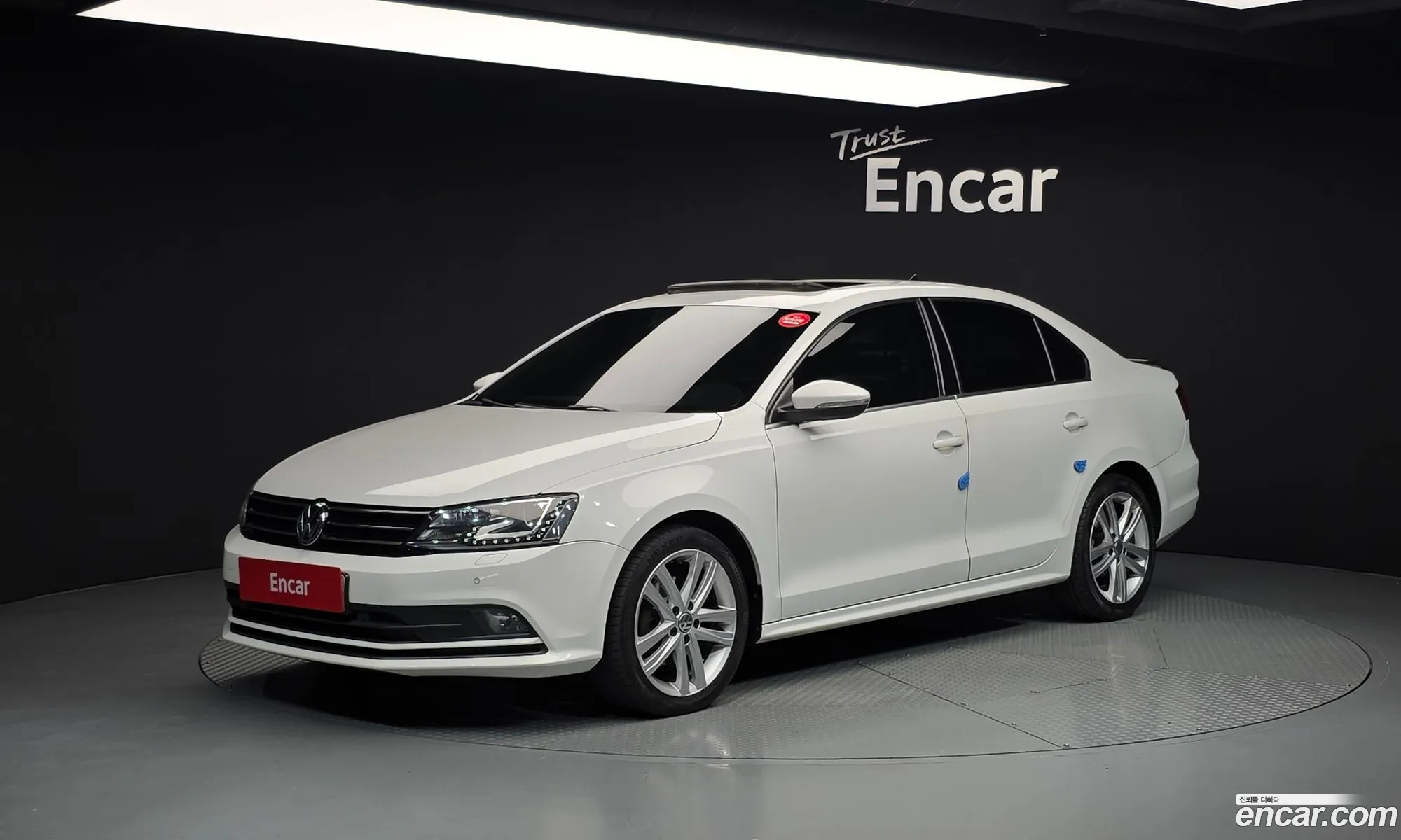Volkswagen Jetta 2015 — 14