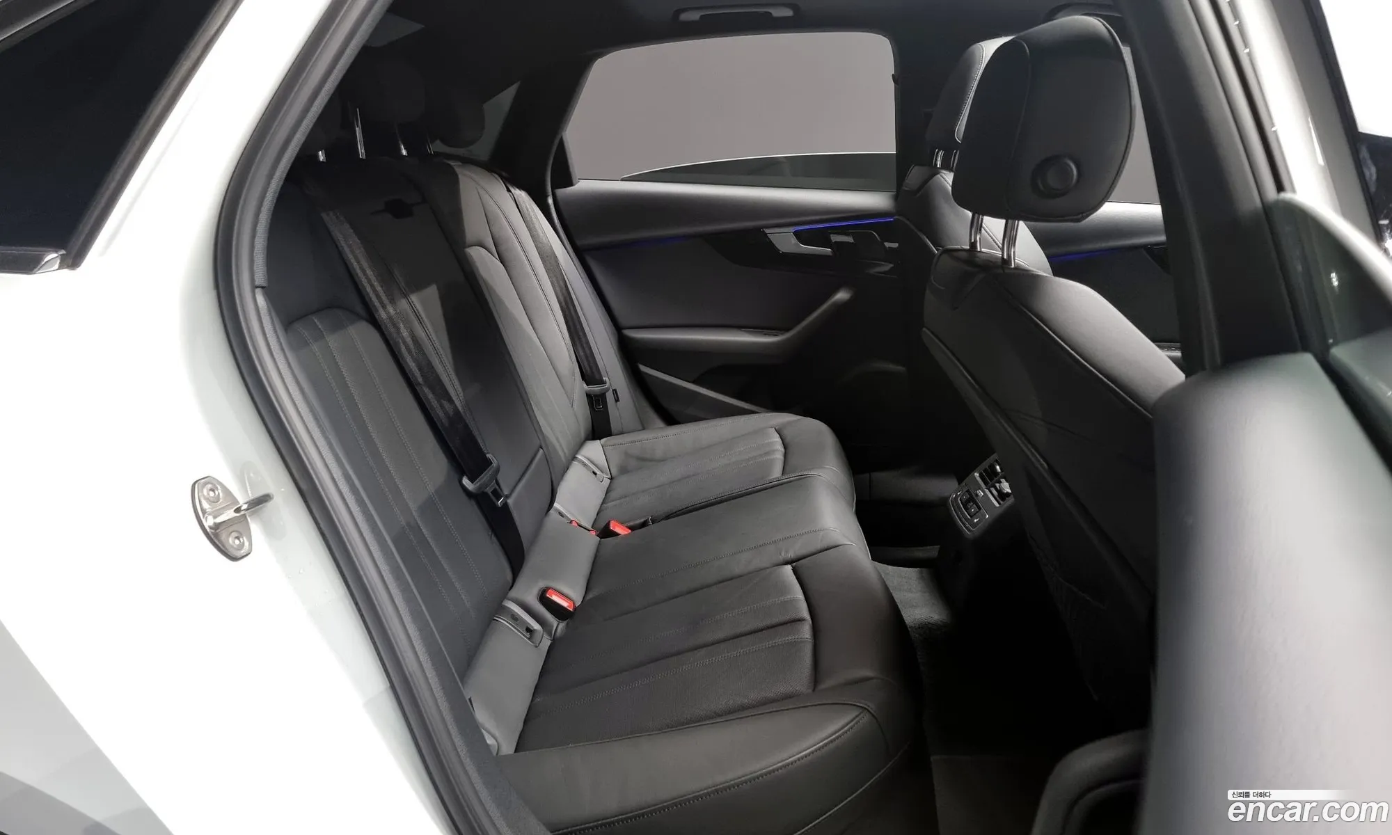 Audi A4 2021 WAUZZZF45MN002280 — 14