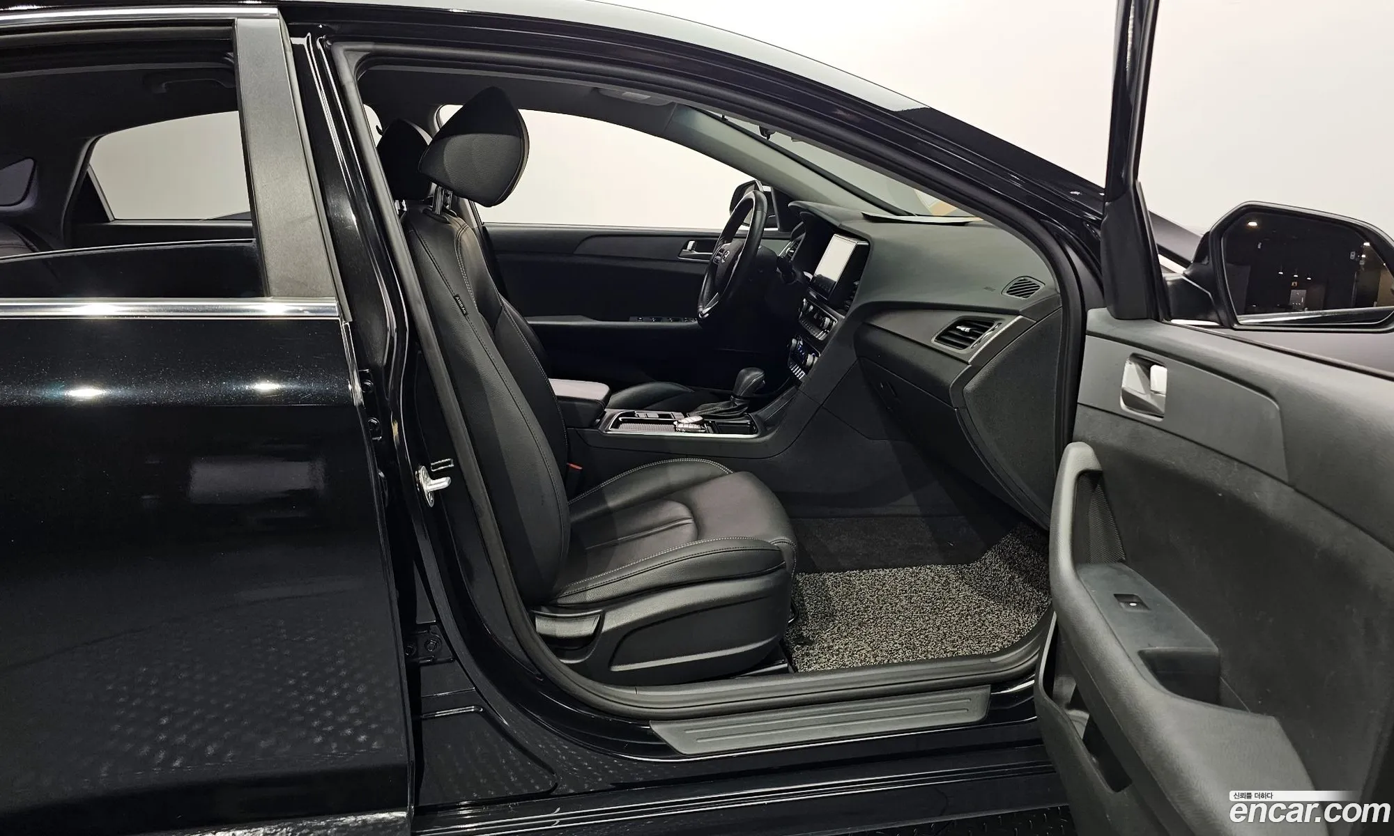 Hyundai Sonata New Rise 2018 — 17