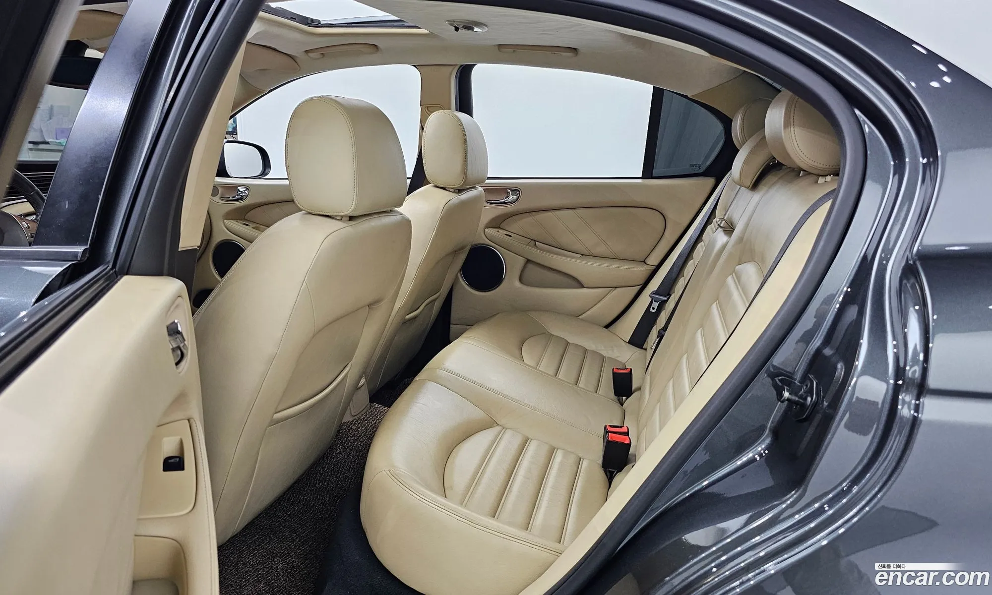 Jaguar X-Type 2008 SAJAE51349BJ46271 — 3