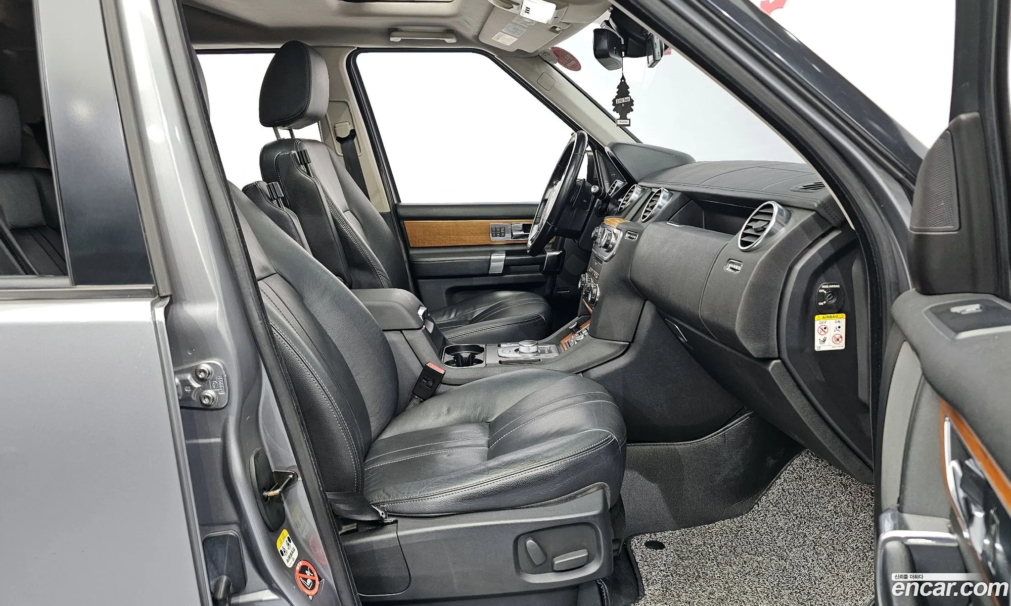 Land Rover Discovery 4 2012 SALLAAAG6CA640540 — 4
