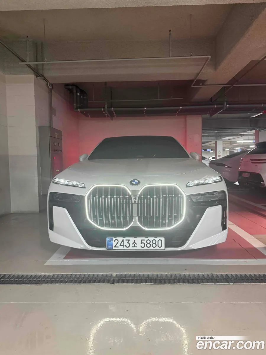 BMW 7 Series 2025 — 12